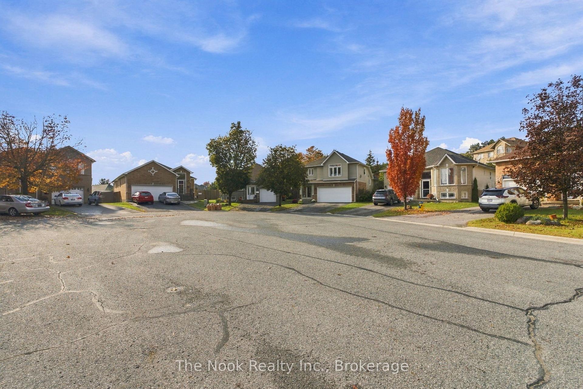 Photo 49 of 33 Laing Court, Peterborough, Otonabee Ward 1 — HOMEH
