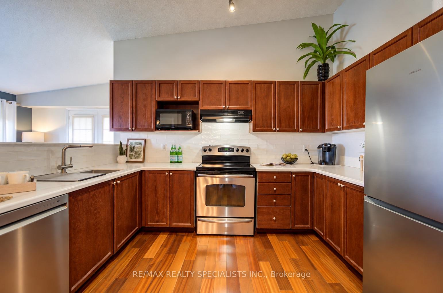 Photo 6 of Unit 414, 1483 Maple Avenue, Milton, Dempsey — HOMEH