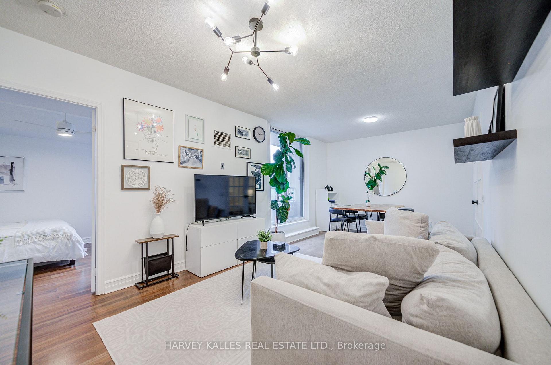 Photo of Unit 910, 5 Rosehill Avenue