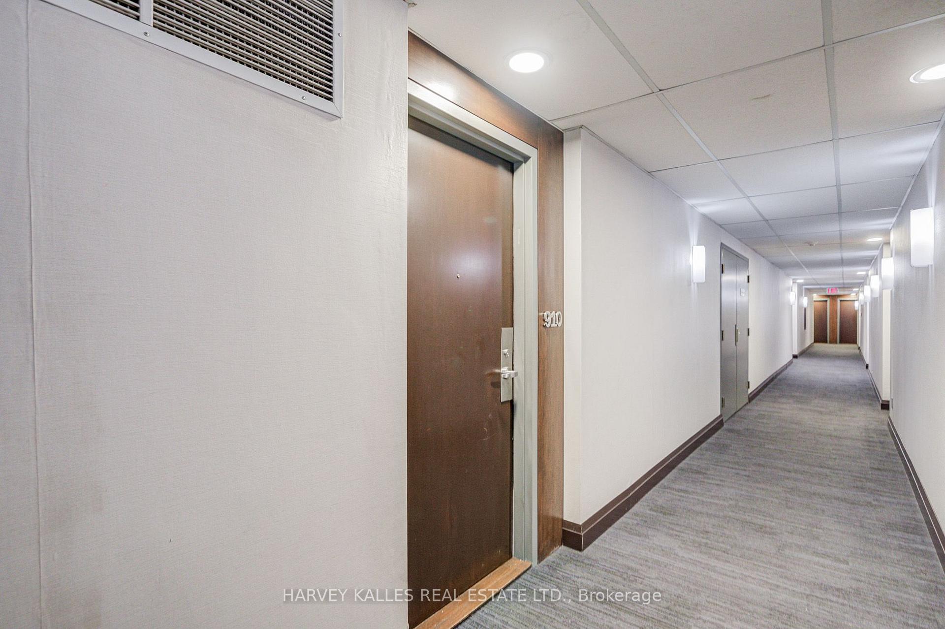Photo 4 of Unit 910, 5 Rosehill Avenue, Toronto, Rosedale-Moore Park — HOMEH