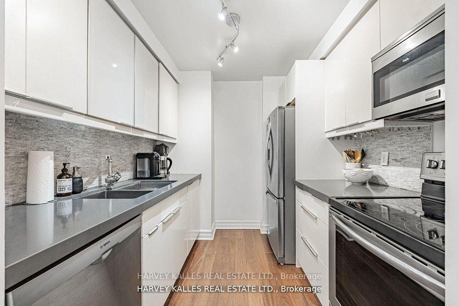Photo 7 of Unit 910, 5 Rosehill Avenue, Toronto, Rosedale-Moore Park — HOMEH