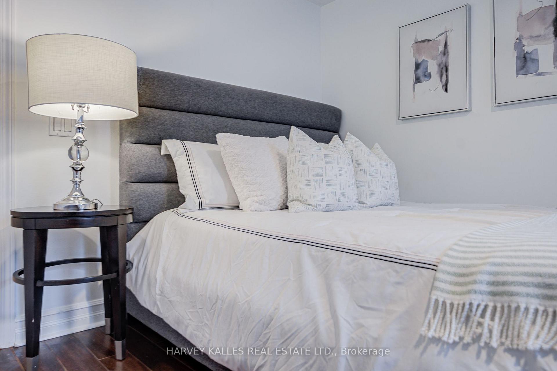 Photo 20 of Unit 910, 5 Rosehill Avenue, Toronto, Rosedale-Moore Park — HOMEH