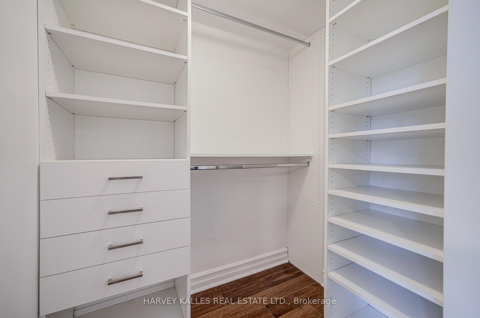 Photo 22 of Unit 910, 5 Rosehill Avenue, Toronto, Rosedale-Moore Park — HOMEH