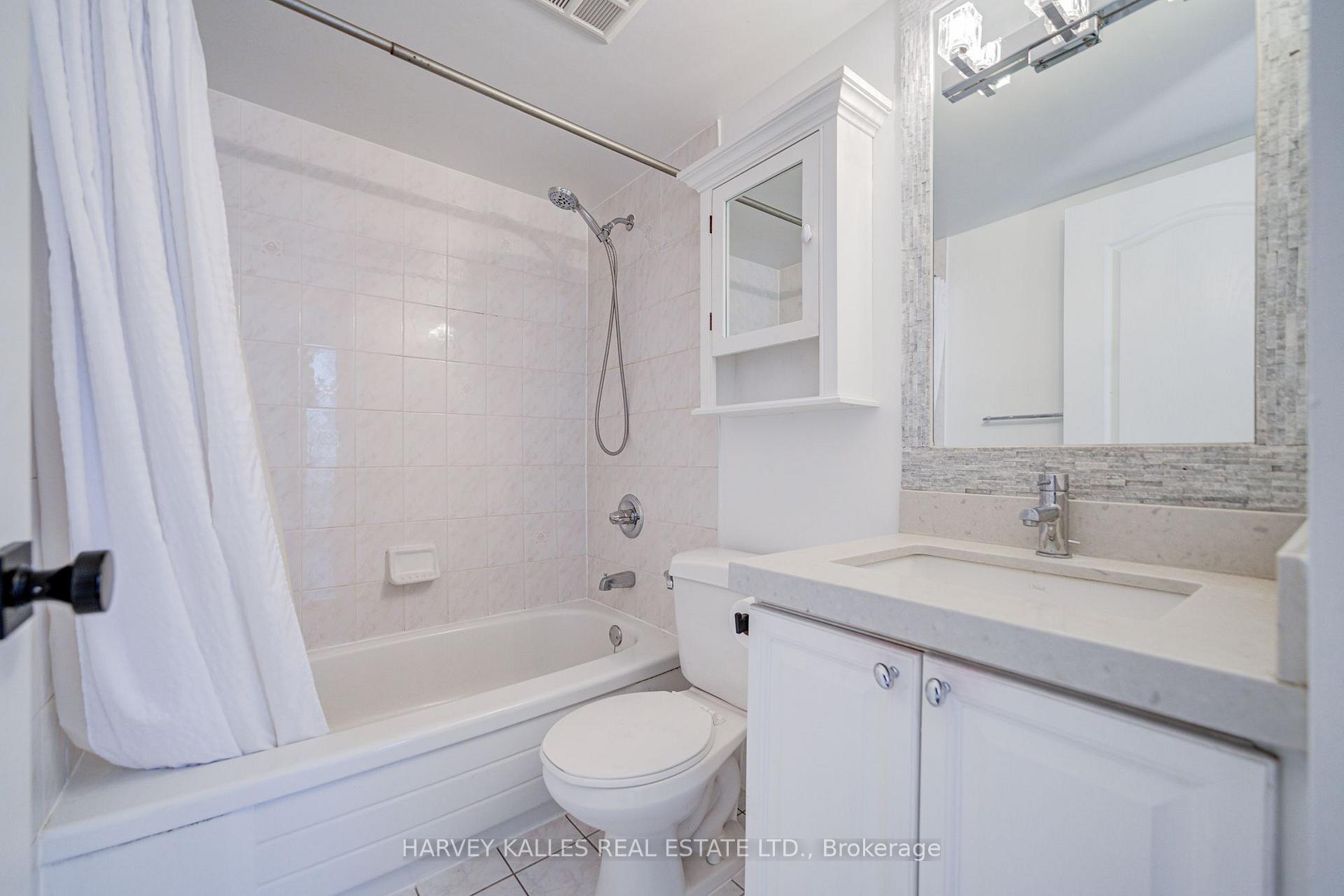 Photo 23 of Unit 910, 5 Rosehill Avenue, Toronto, Rosedale-Moore Park — HOMEH