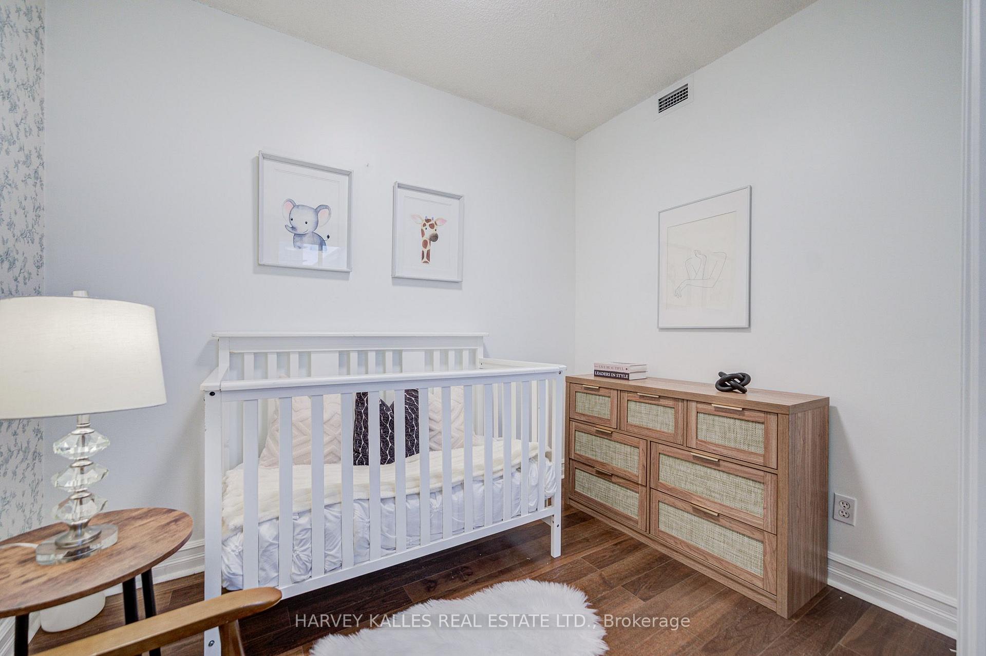 Photo 24 of Unit 910, 5 Rosehill Avenue, Toronto, Rosedale-Moore Park — HOMEH
