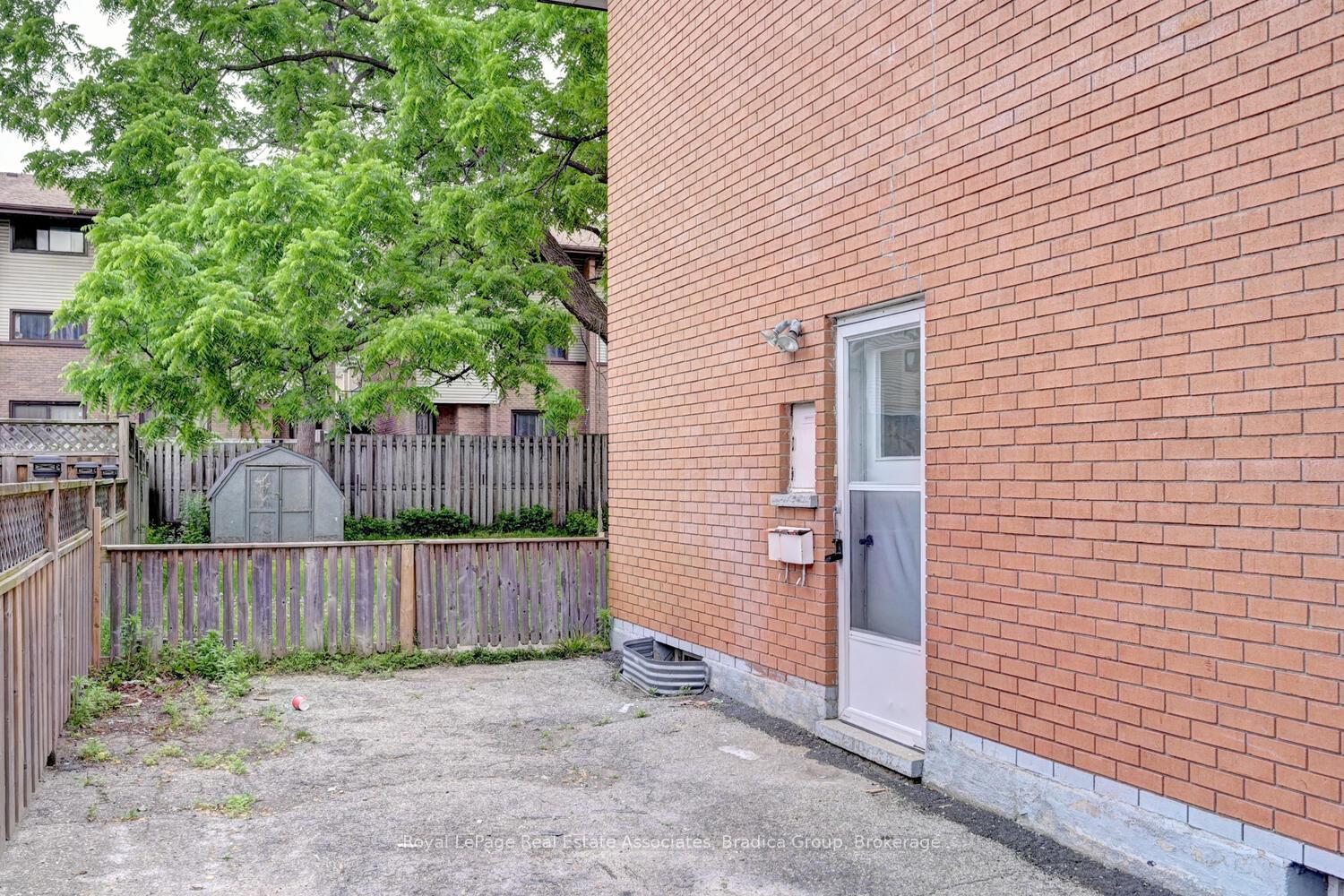 Photo 26 of 110 Conway Drive, Kitchener, Stanley Park — HOMEH
