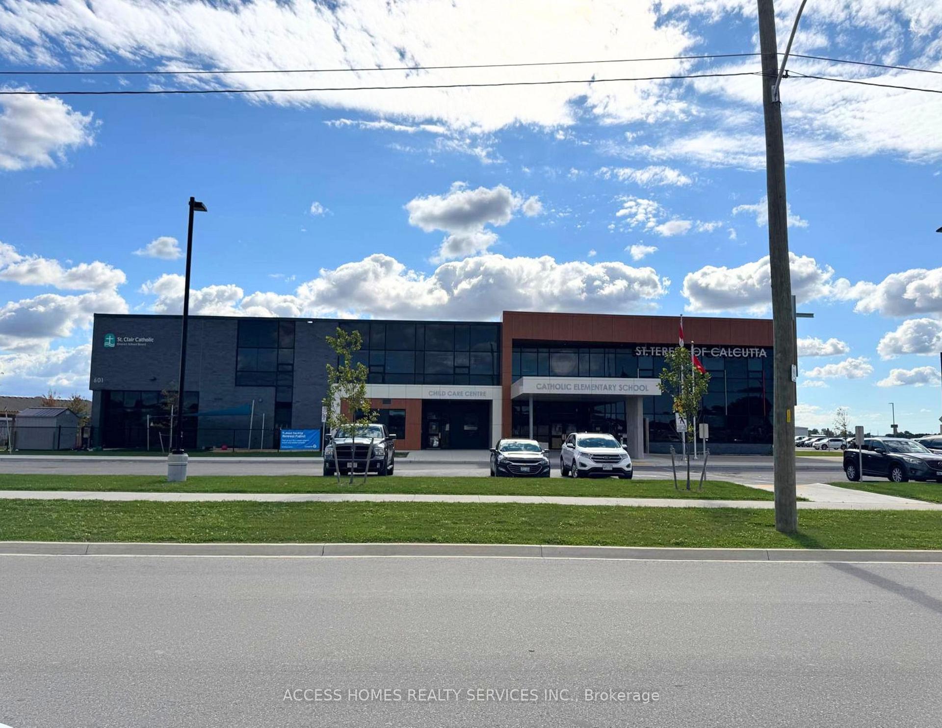 Photo 20 of 78 Bordeaux Place, Chatham-Kent, Chatham — HOMEH