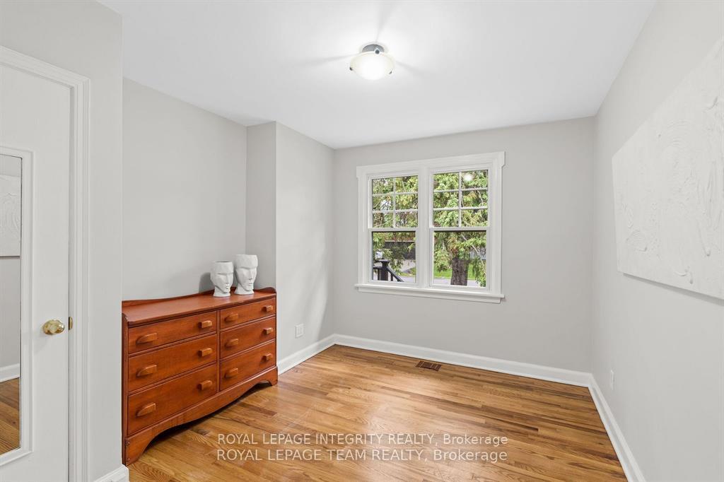 Photo 12 of 80 St Claire Avenue, Ottawa, Meadowlands/St. Claire Gardens — HOMEH