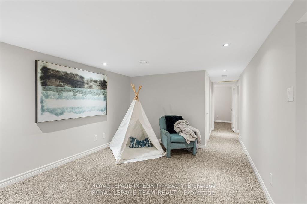 Photo 16 of 80 St Claire Avenue, Ottawa, Meadowlands/St. Claire Gardens — HOMEH