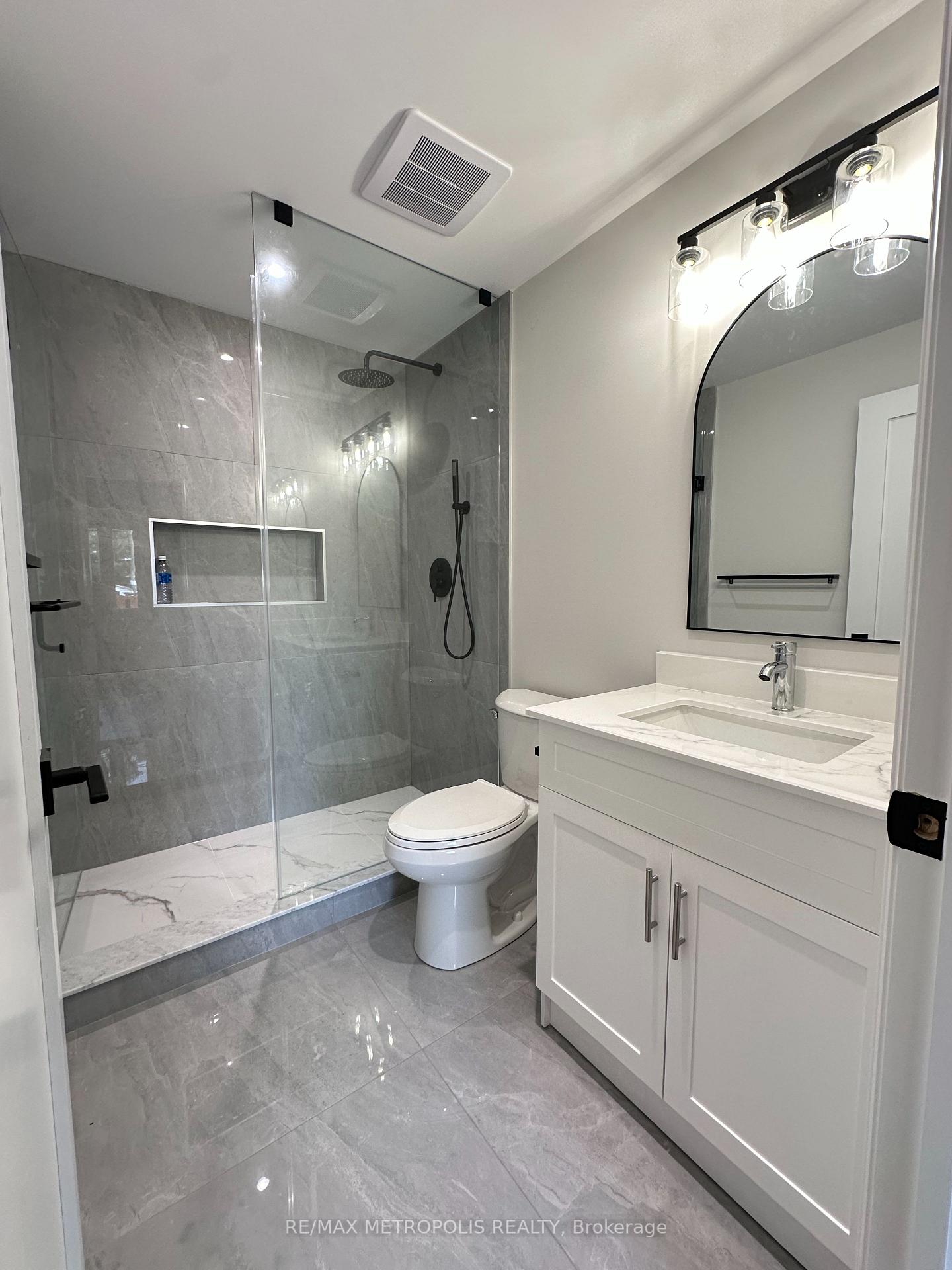 Photo 8 of 94 Saint Clarens Avenue, Toronto, Little Portugal — HOMEH