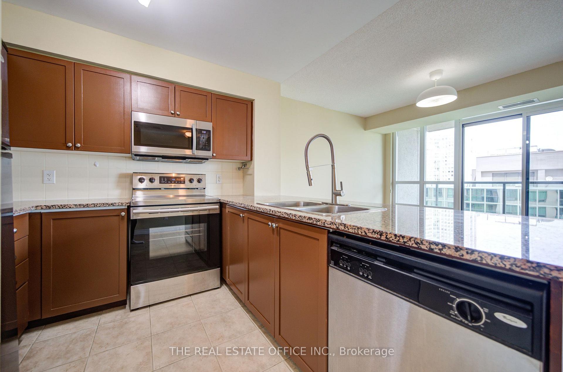 Photo 5 of Unit 1502, 208 Enfield Place, Mississauga, City Centre — HOMEH