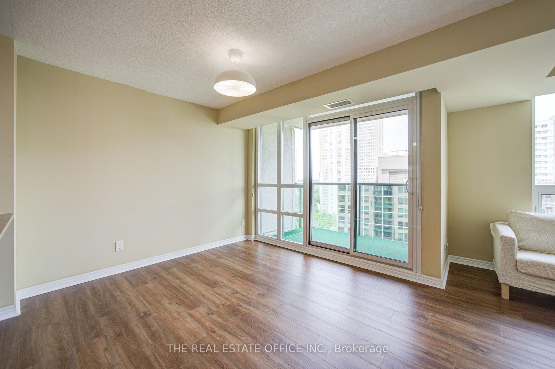 Photo 11 of Unit 1502, 208 Enfield Place, Mississauga, City Centre — HOMEH