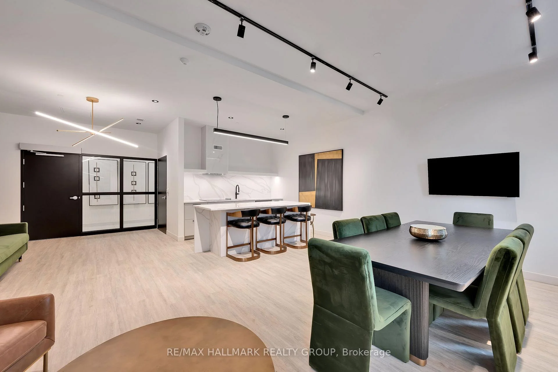 Photo 59 of Unit 2202, 180 George Street, Ottawa, Lower Town/Byward Market — HOMEH