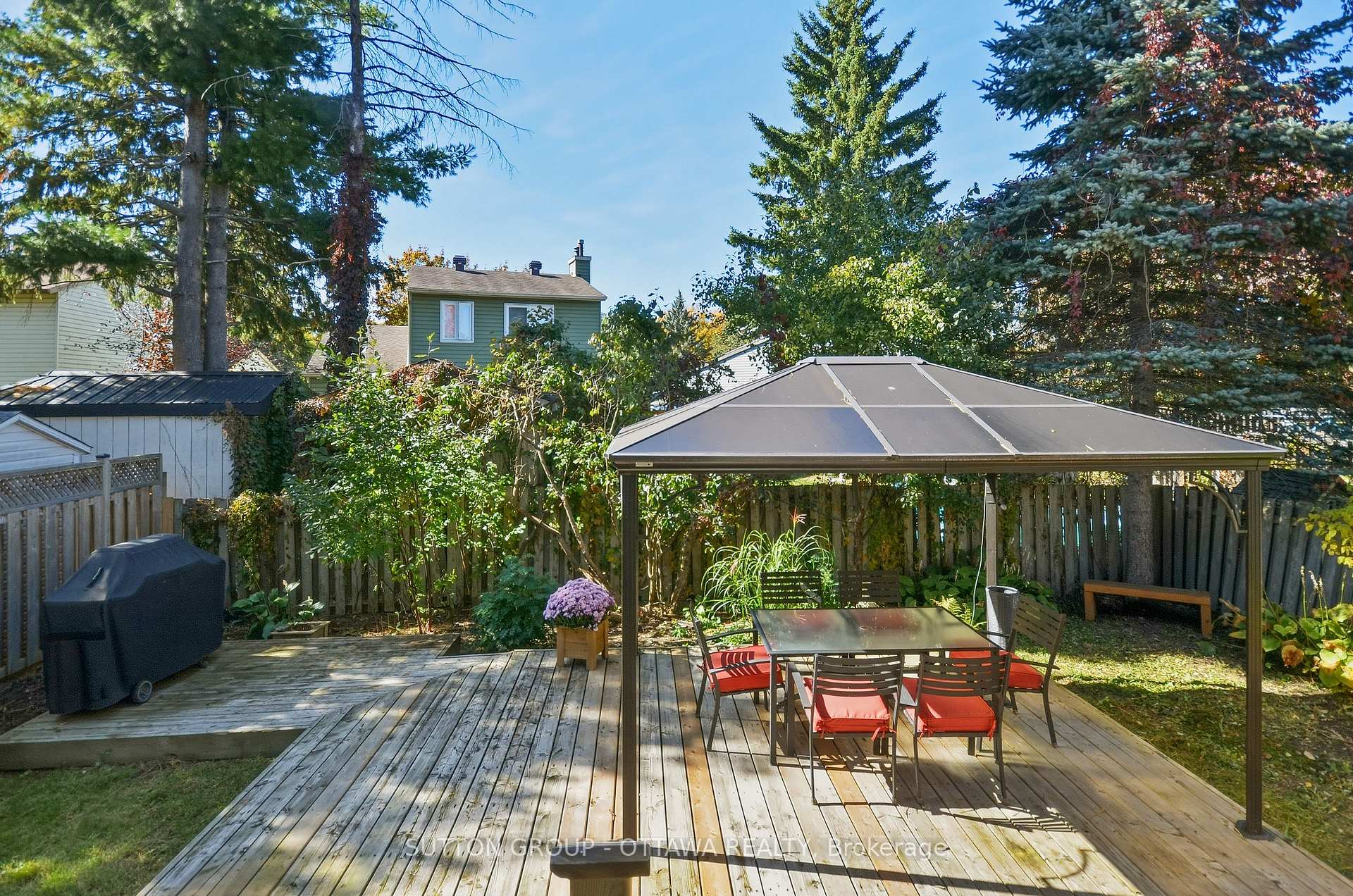 Photo 3 of 1616 St. Georges Street, Ottawa, Bilberry Creek/Queenswood Heights — HOMEH
