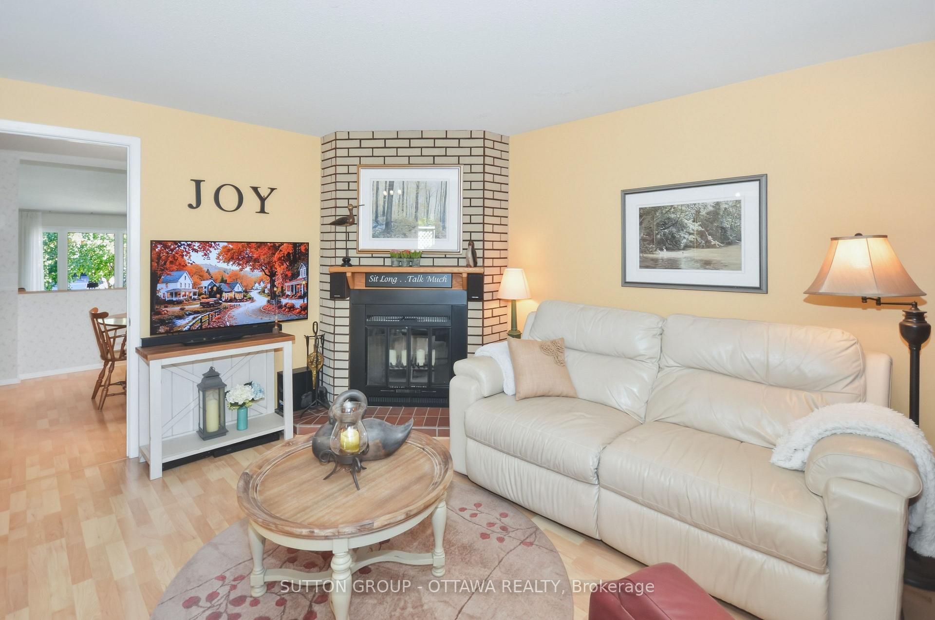 Photo 7 of 1616 St. Georges Street, Ottawa, Bilberry Creek/Queenswood Heights — HOMEH