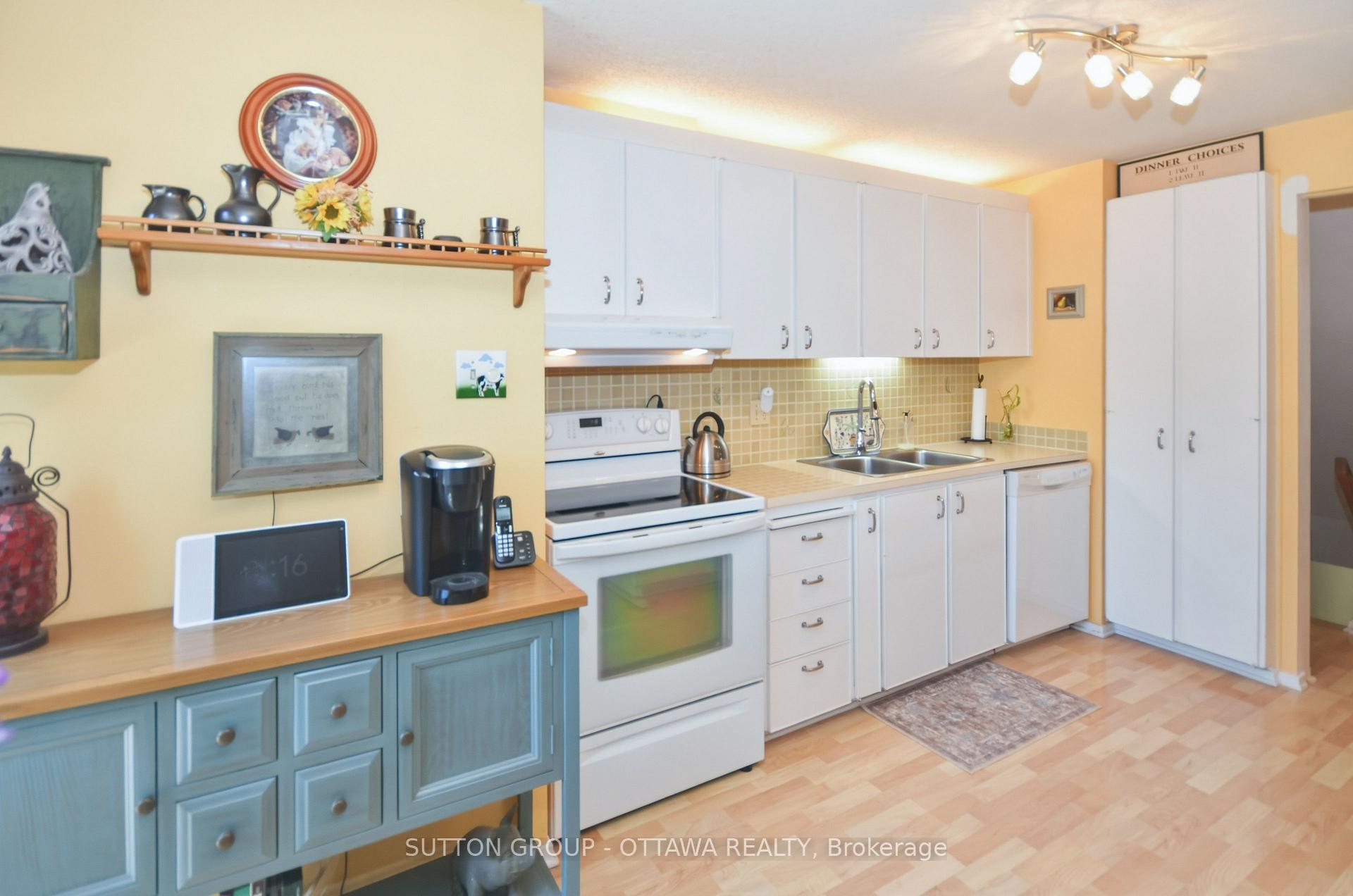 Photo 9 of 1616 St. Georges Street, Ottawa, Bilberry Creek/Queenswood Heights — HOMEH
