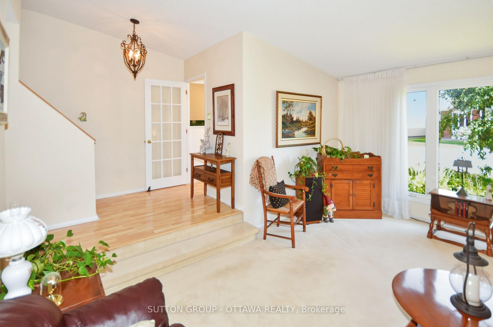 Photo 17 of 1616 St. Georges Street, Ottawa, Bilberry Creek/Queenswood Heights — HOMEH