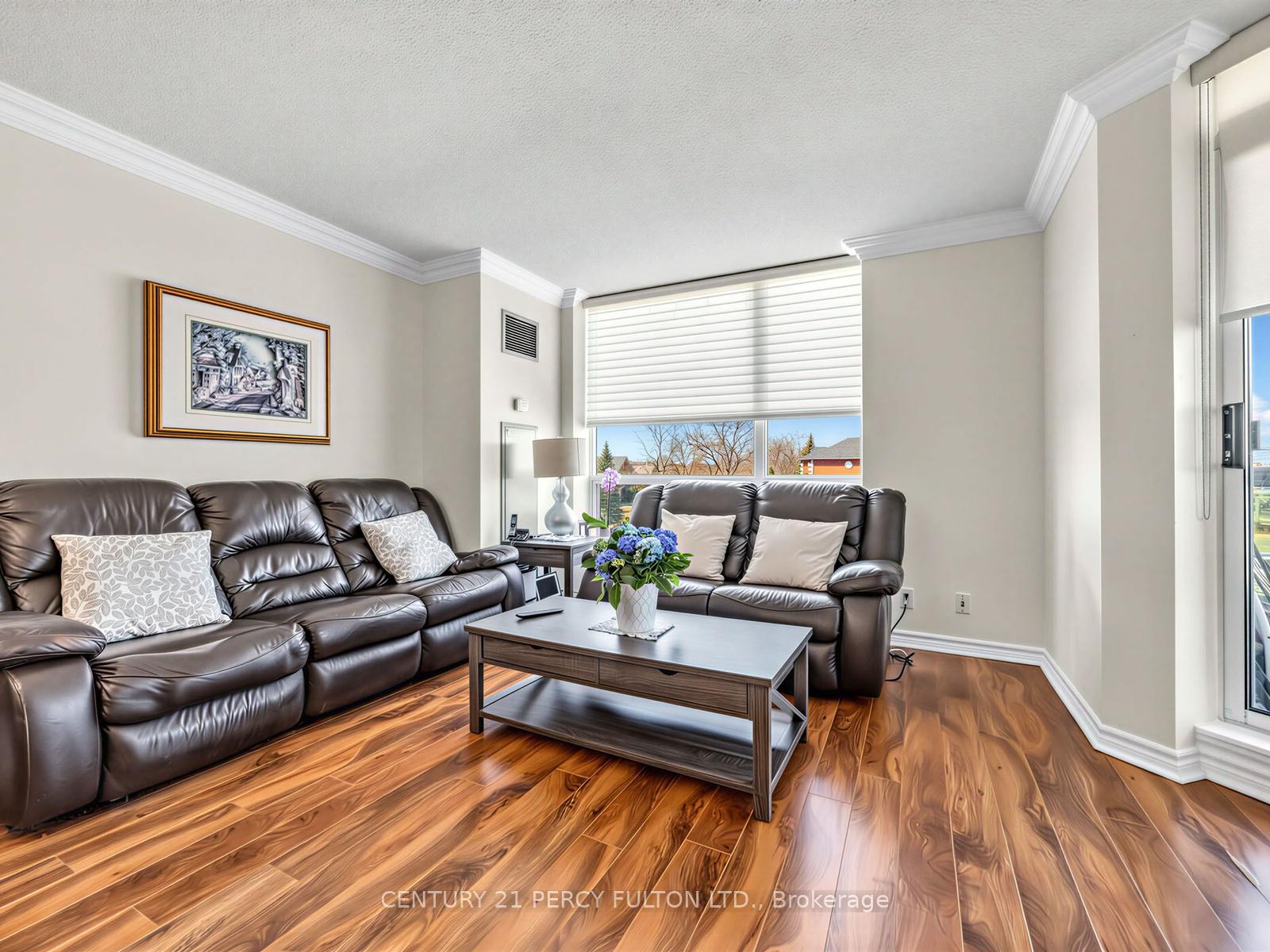Photo 3 of Unit 201, 745 New Westminster Drive, Vaughan, Brownridge — HOMEH