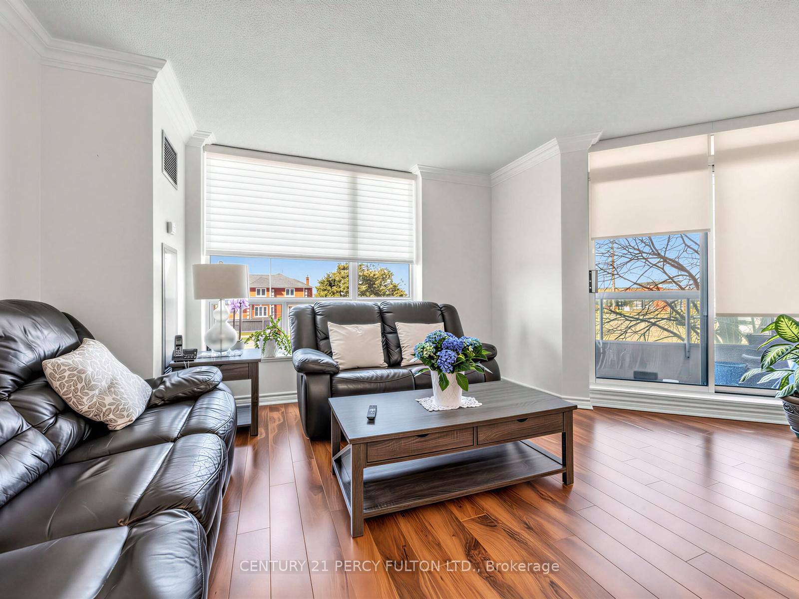 Photo 4 of Unit 201, 745 New Westminster Drive, Vaughan, Brownridge — HOMEH