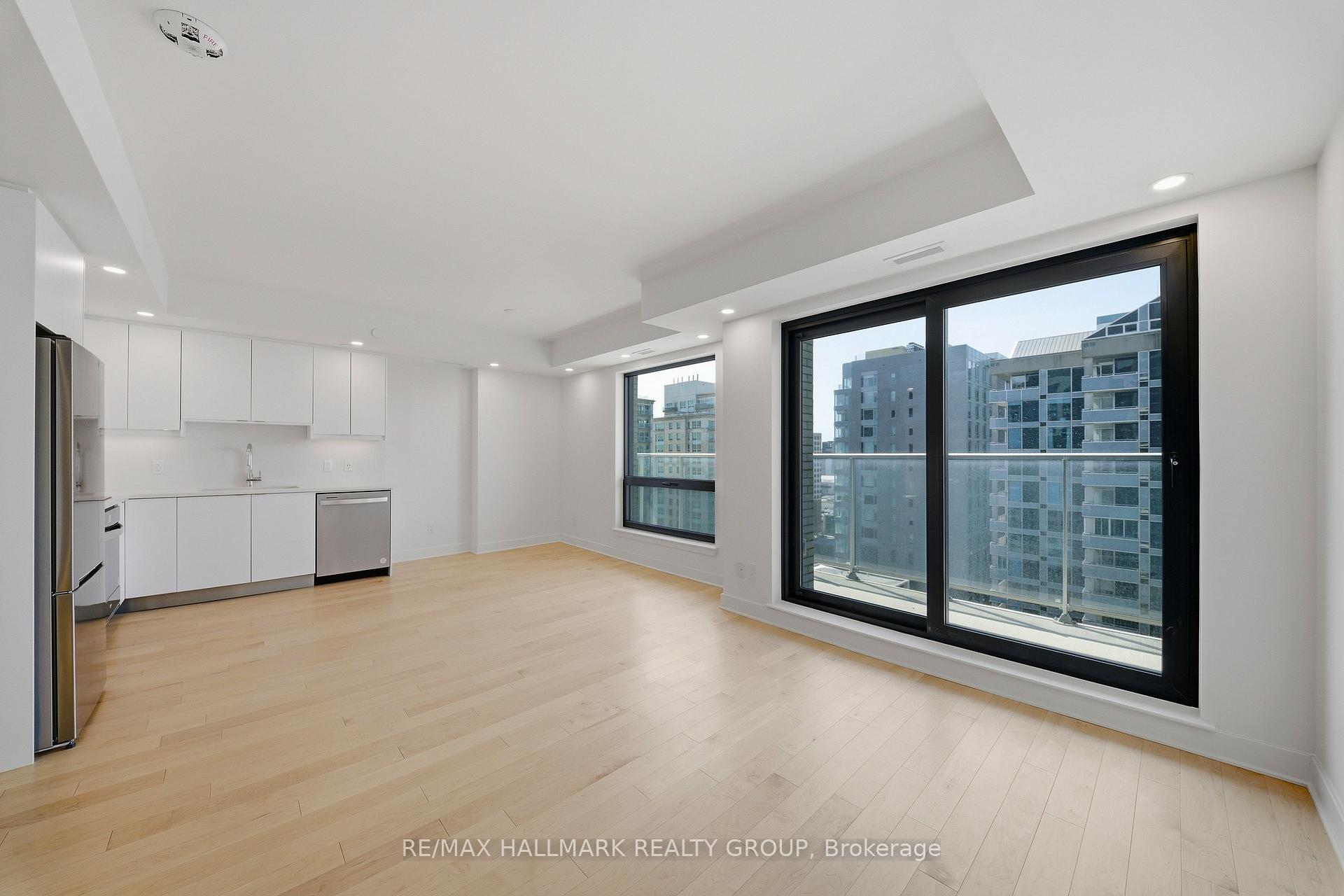 Photo 3 of Unit 2001, 180 George Street, Ottawa, Lower Town/Byward Market — HOMEH