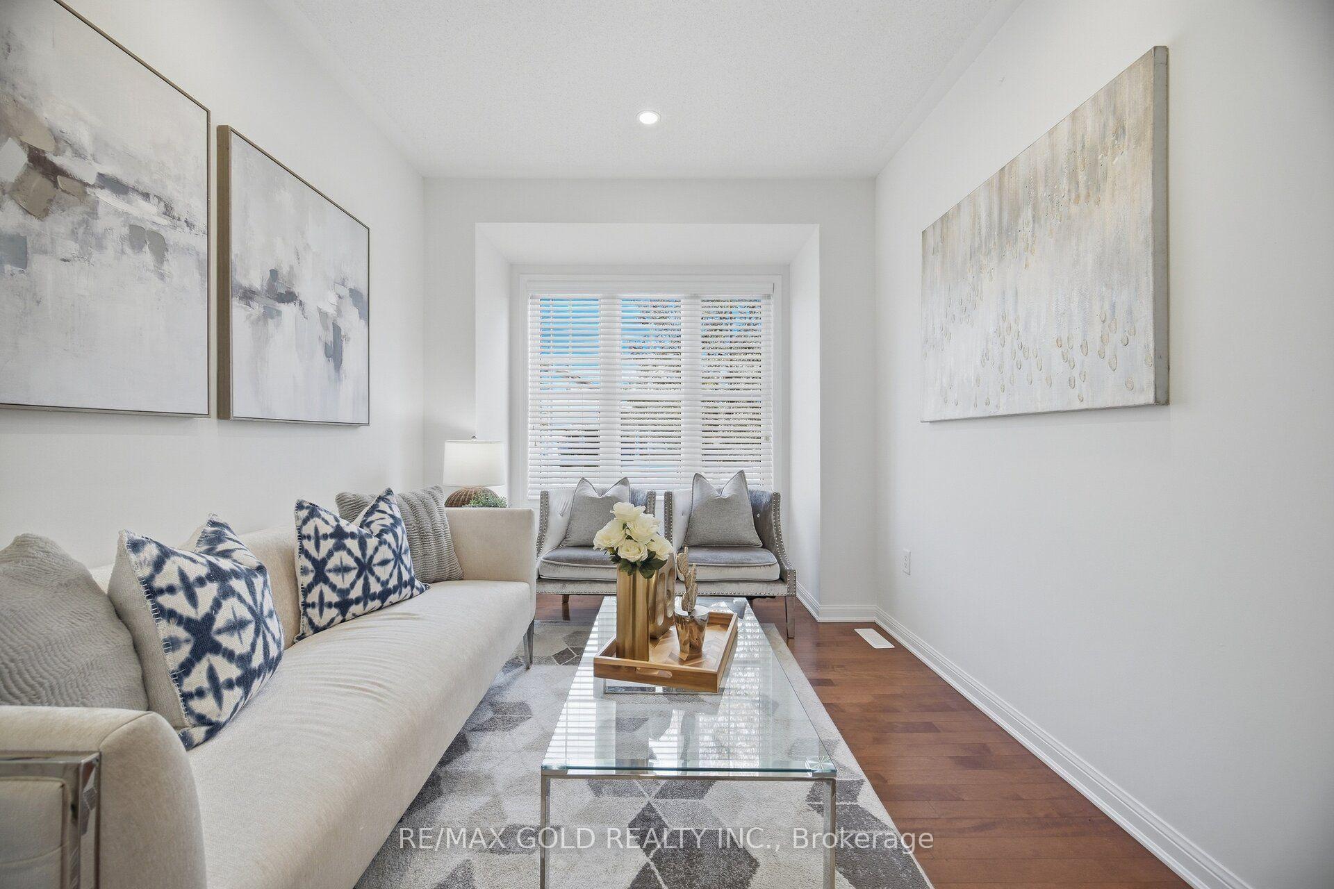 Photo 9 of 45 Biddens Square, Brampton, Bram East — HOMEH