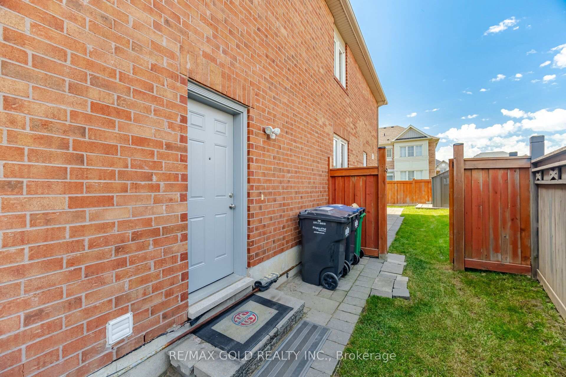 Photo 36 of 45 Biddens Square, Brampton, Bram East — HOMEH