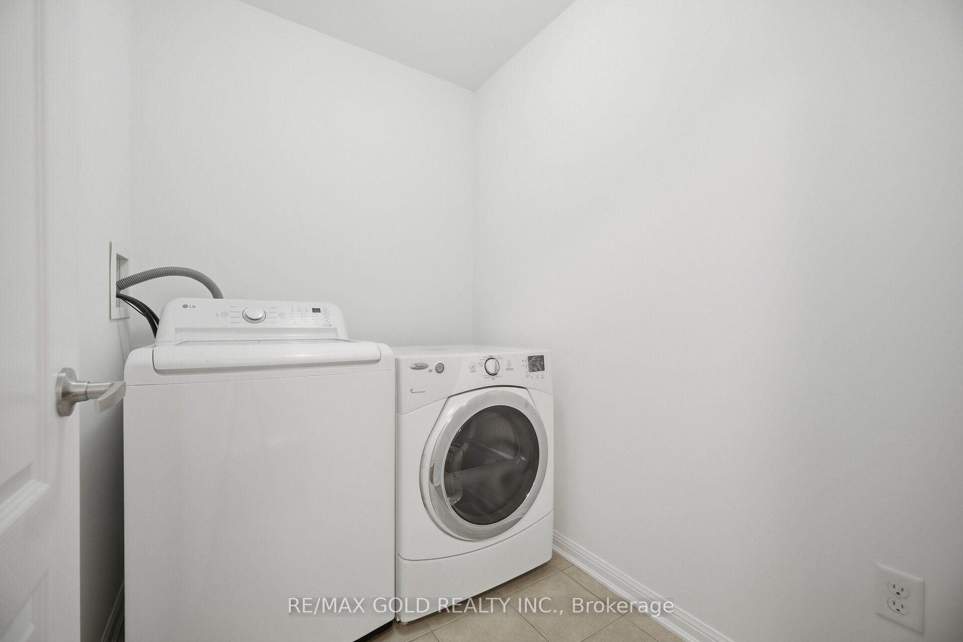 Photo 35 of 45 Biddens Square, Brampton, Bram East — HOMEH