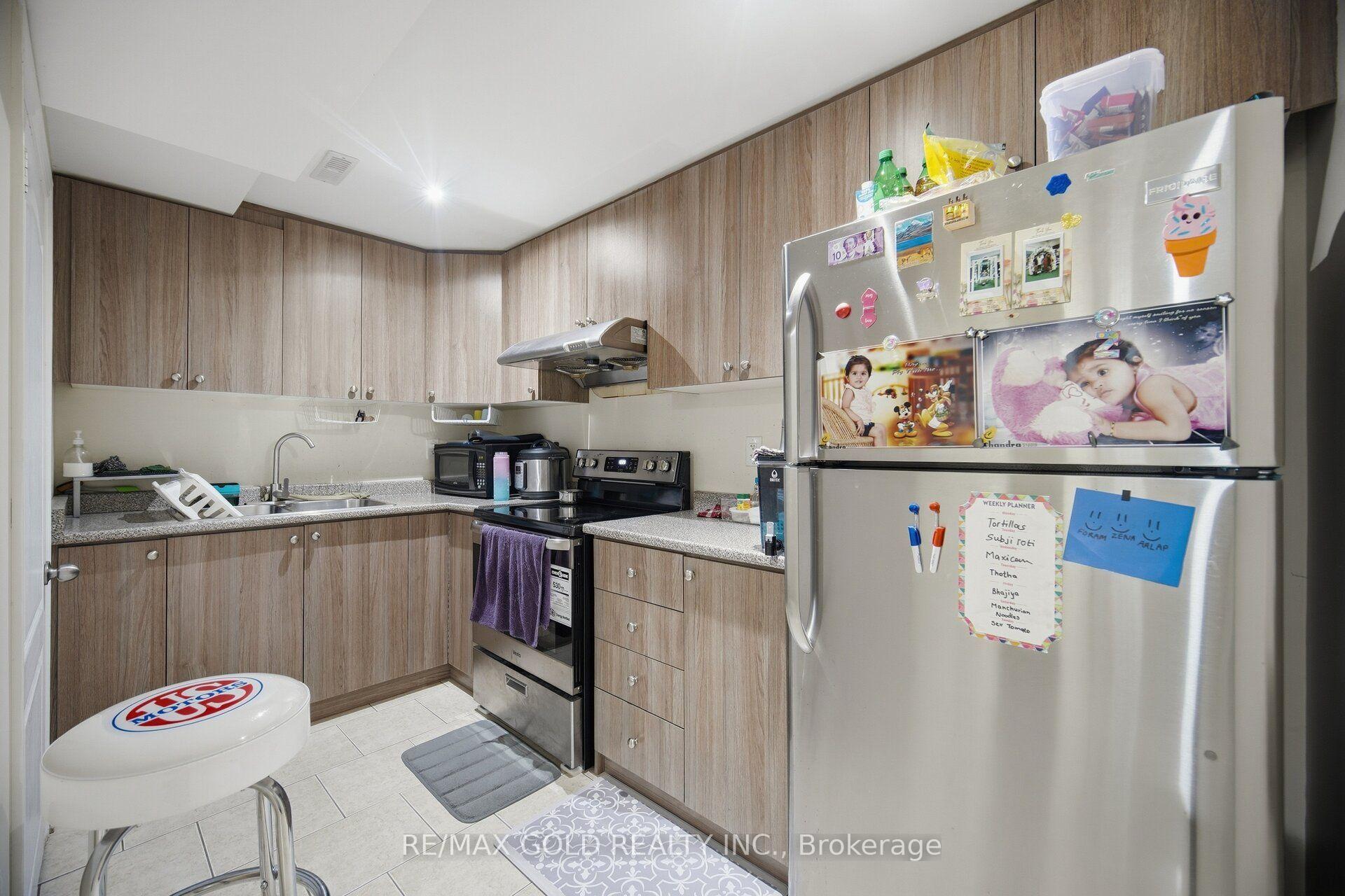 Photo 41 of 45 Biddens Square, Brampton, Bram East — HOMEH