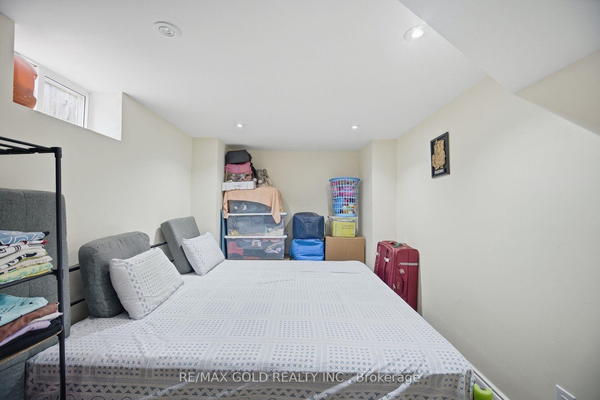 Photo 43 of 45 Biddens Square, Brampton, Bram East — HOMEH