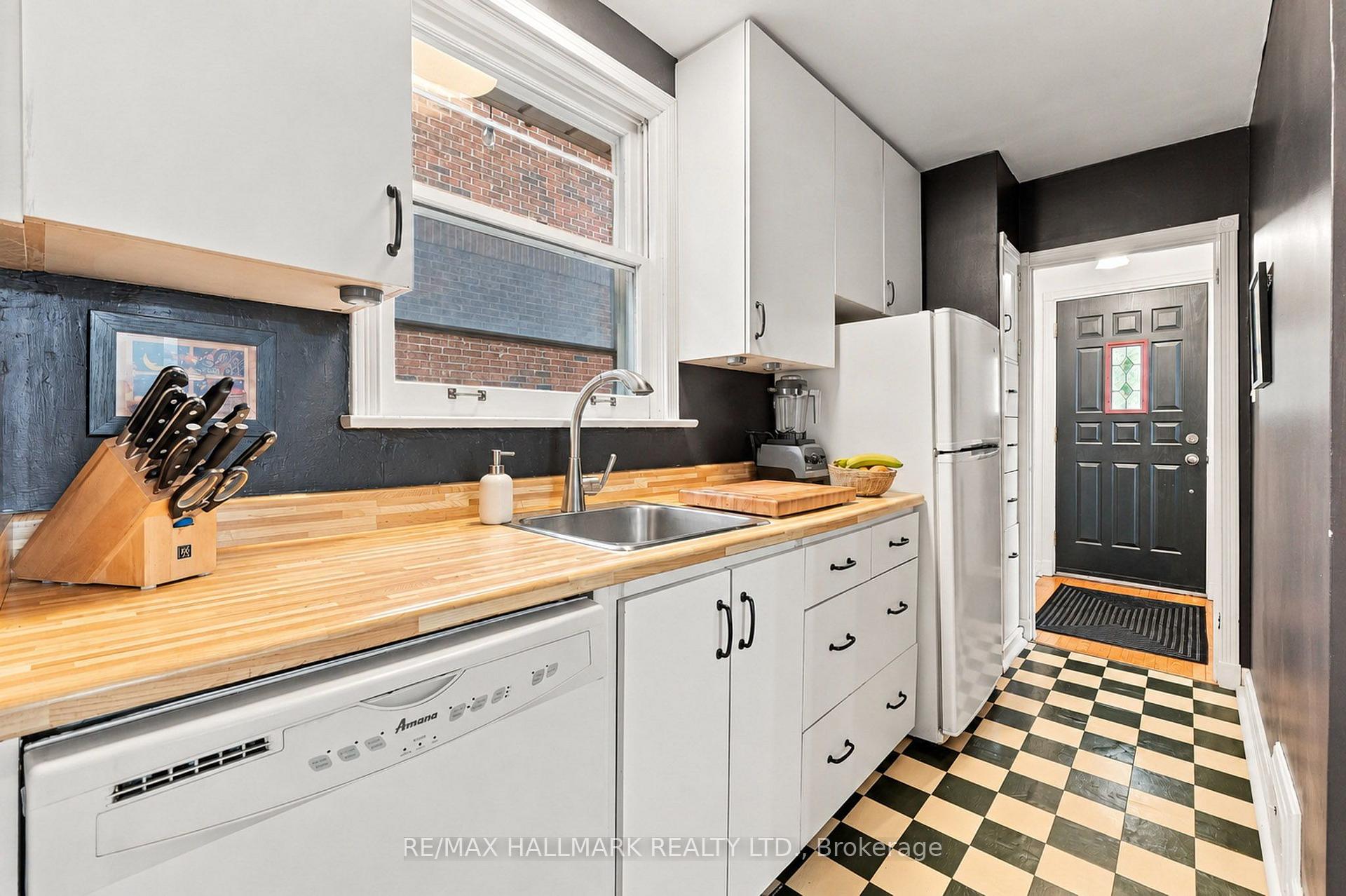 Photo 11 of 57 Athlone Road, Toronto, East York — HOMEH