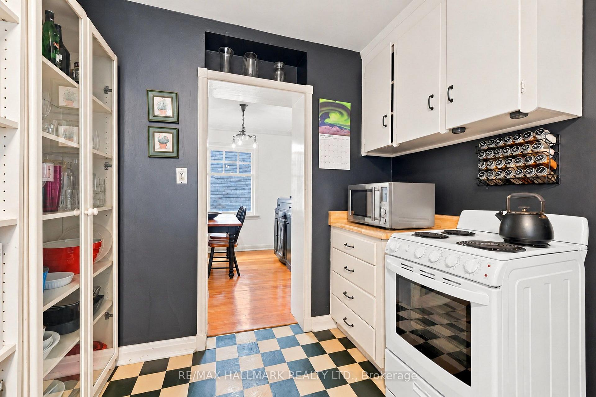 Photo 13 of 57 Athlone Road, Toronto, East York — HOMEH
