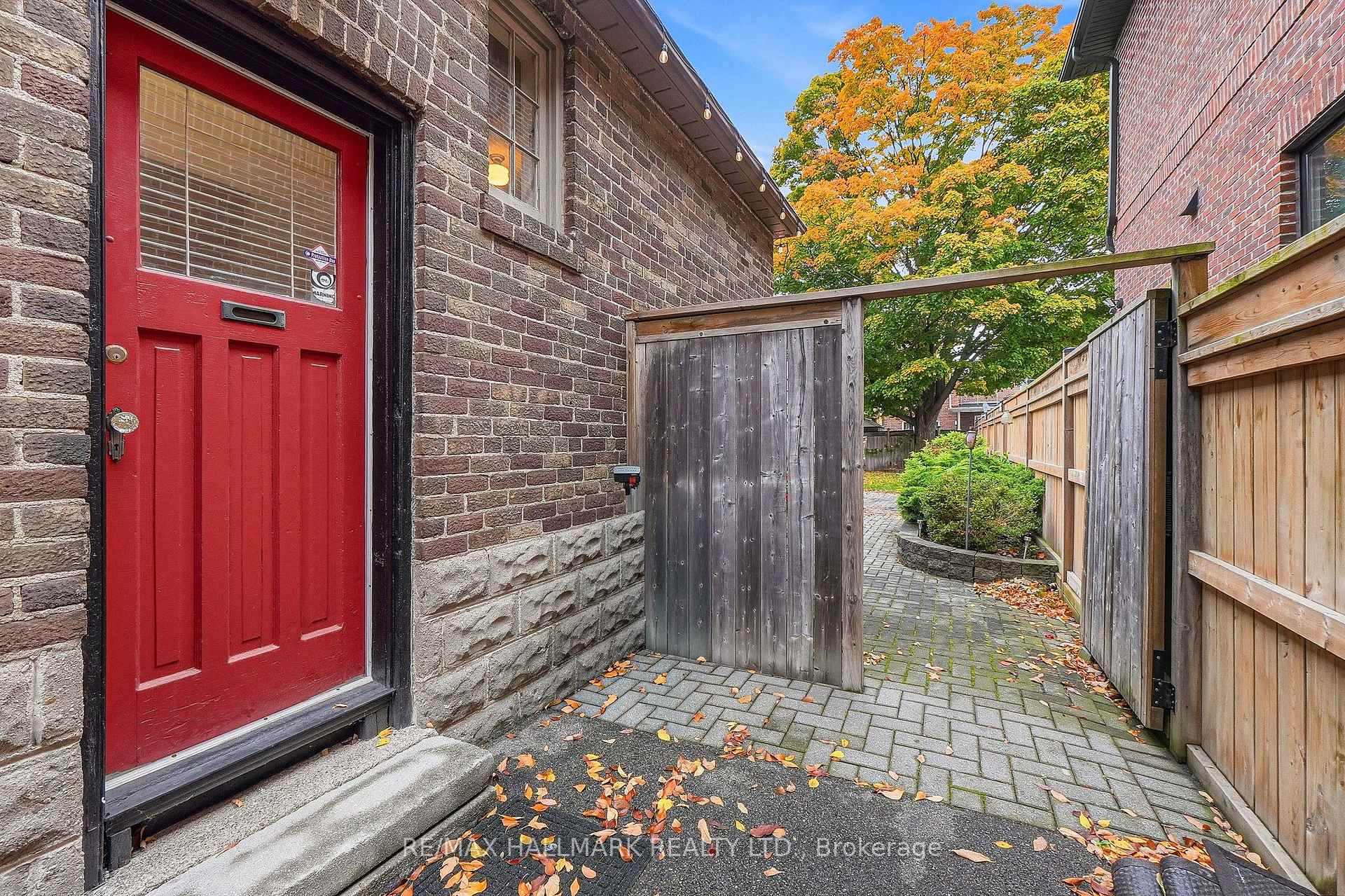 Photo 36 of 57 Athlone Road, Toronto, East York — HOMEH