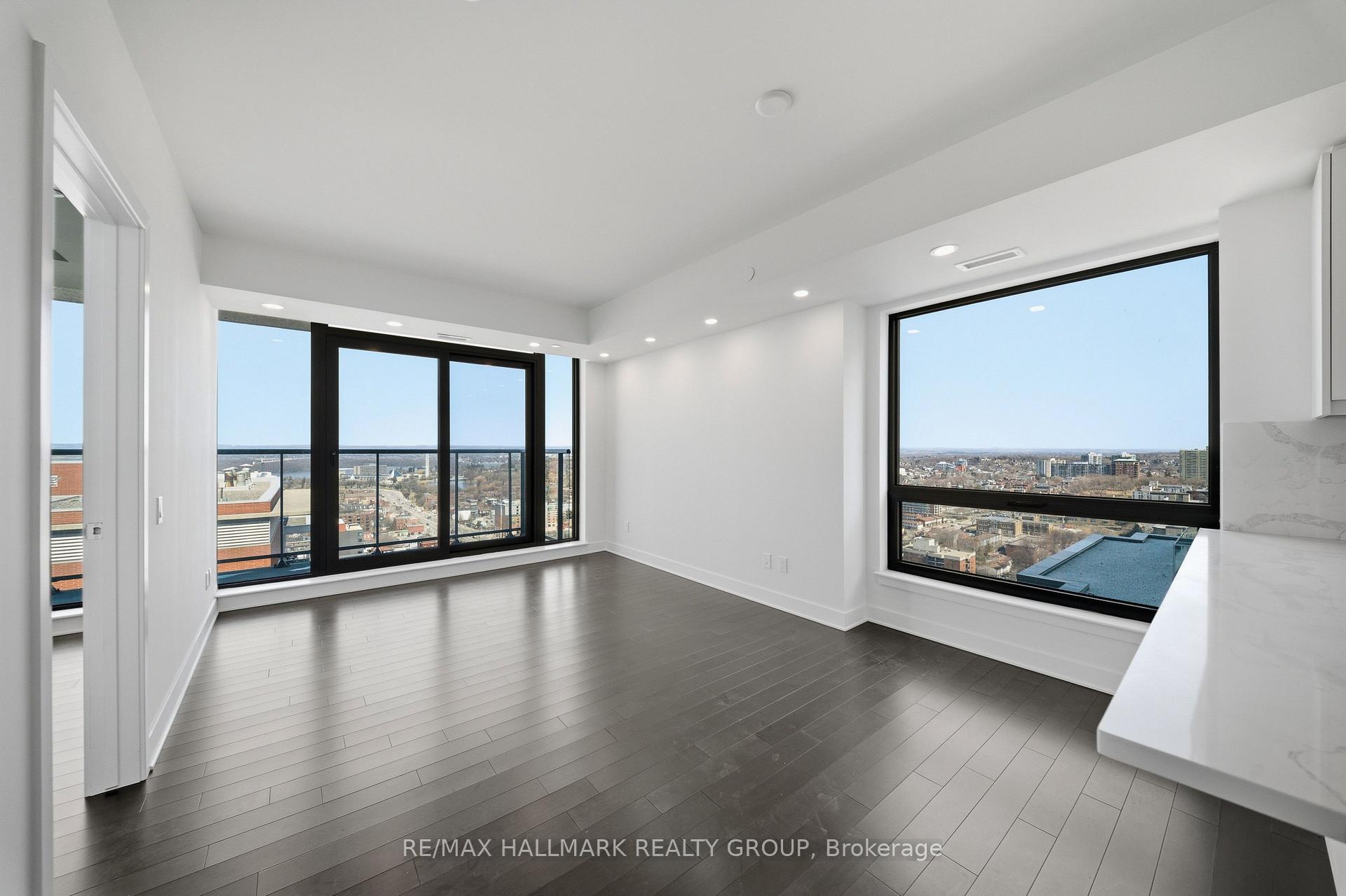Photo 3 of Unit 2406, 180 George Street, Ottawa, Lower Town/Byward Market — HOMEH
