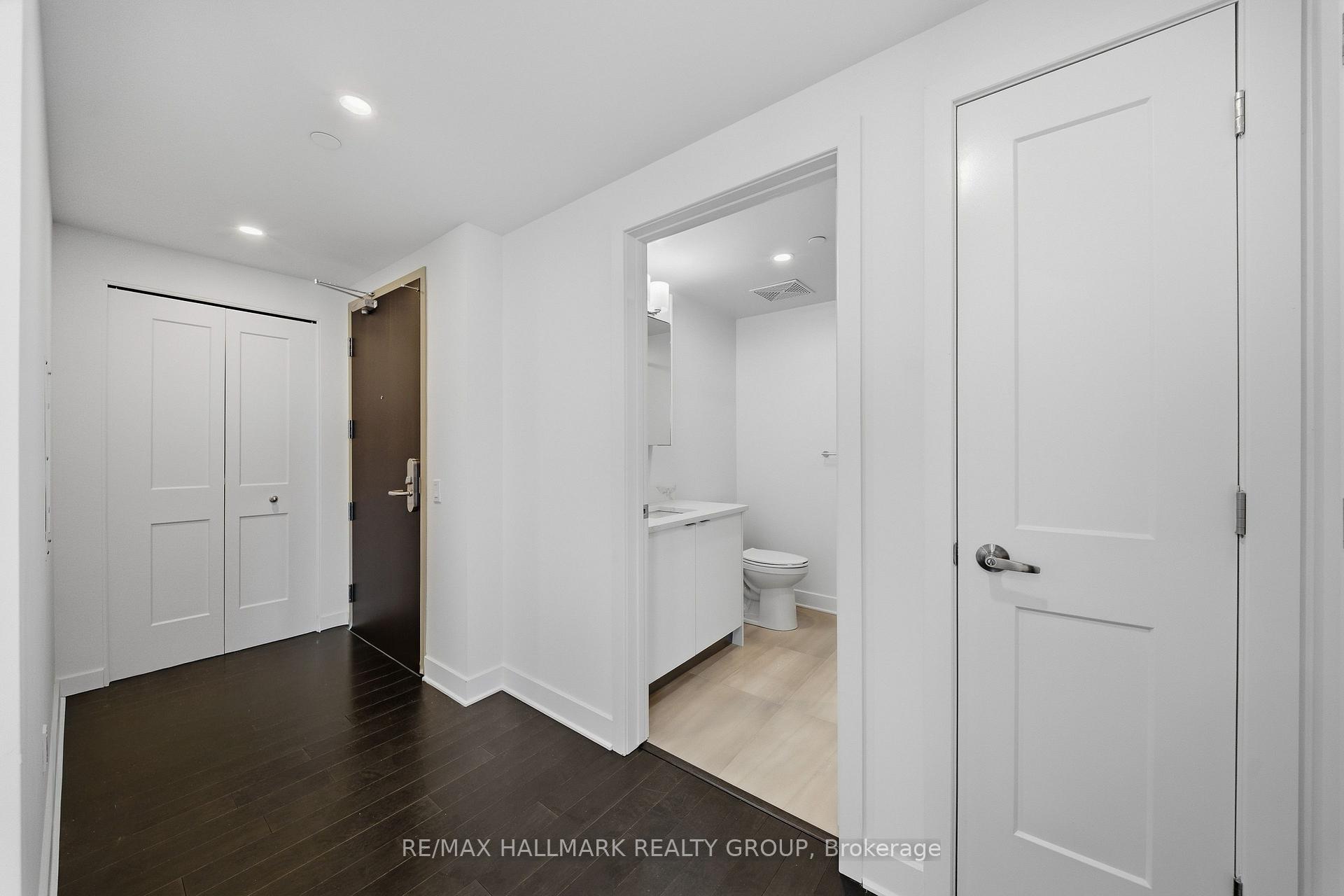 Photo 4 of Unit 2406, 180 George Street, Ottawa, Lower Town/Byward Market — HOMEH