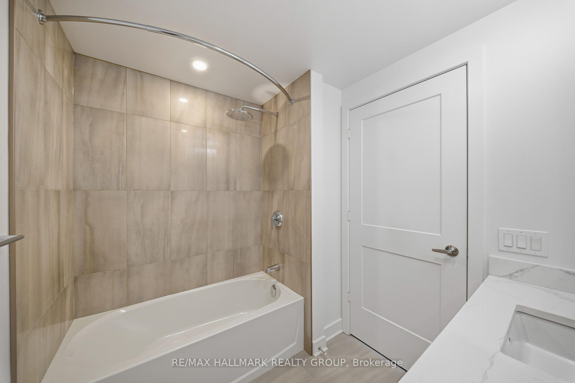 Photo 6 of Unit 2406, 180 George Street, Ottawa, Lower Town/Byward Market — HOMEH