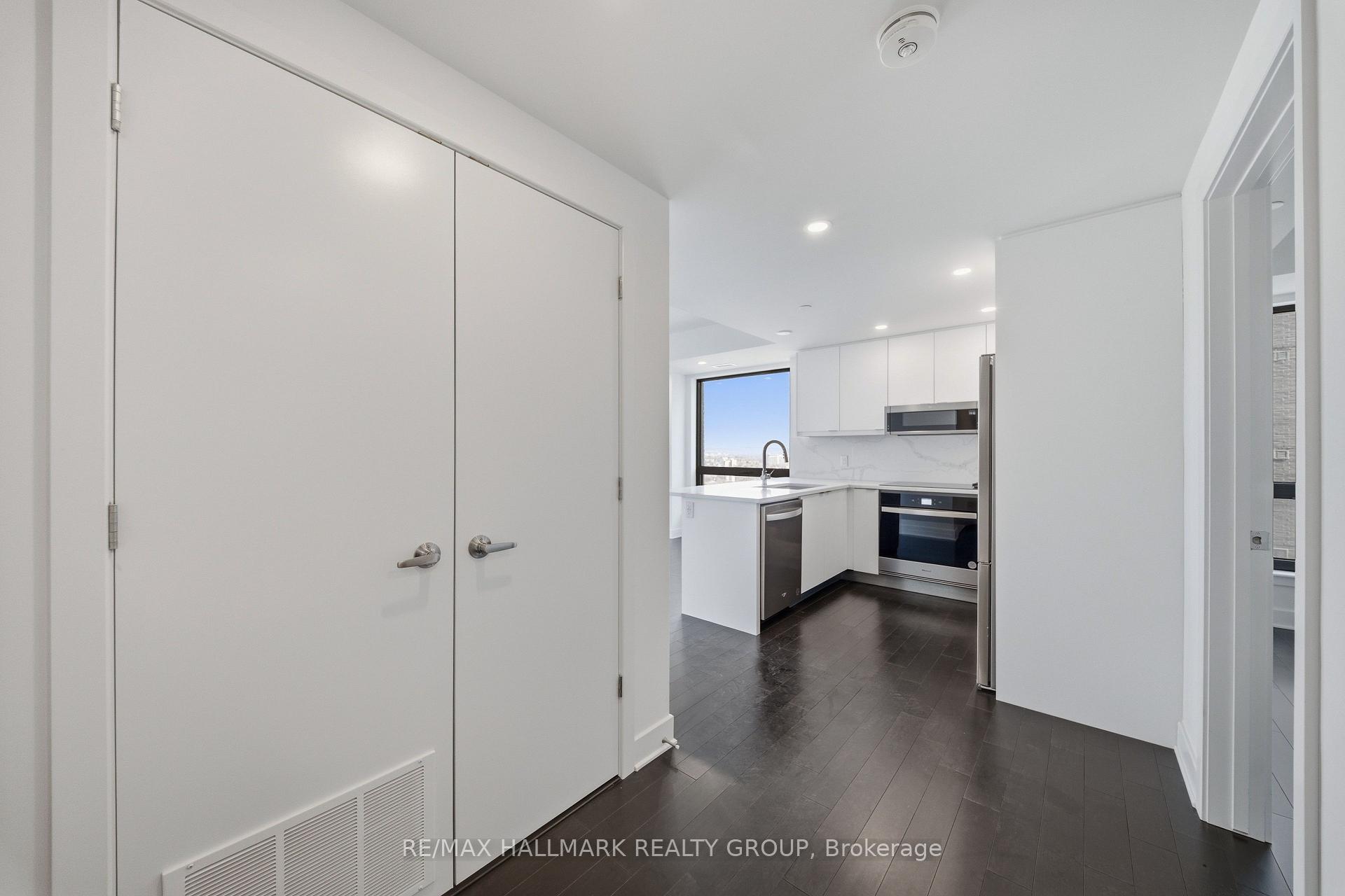 Photo 7 of Unit 2406, 180 George Street, Ottawa, Lower Town/Byward Market — HOMEH