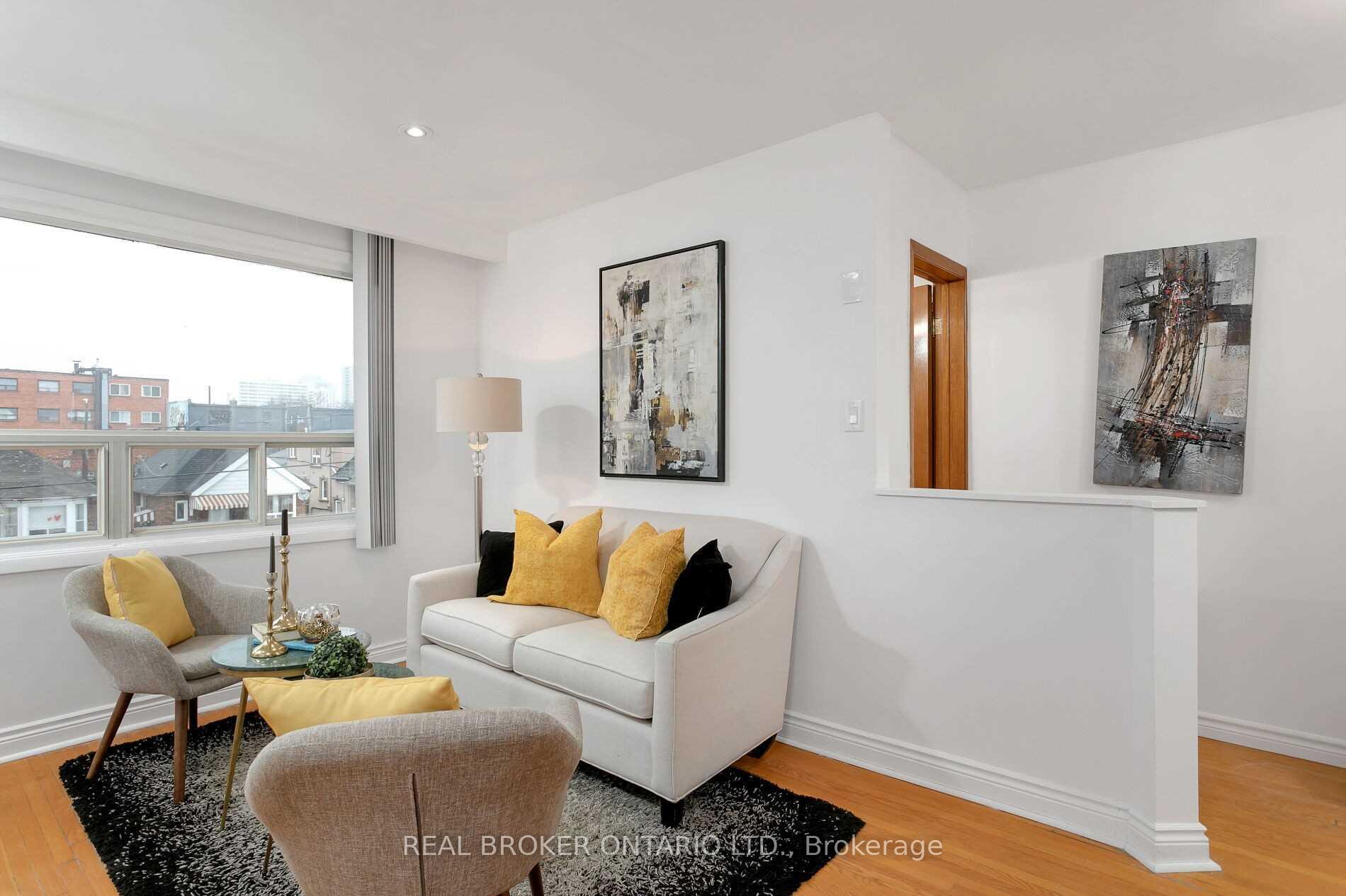 Photo 2 of Unit Upper, 57 Lanark Avenue, Toronto, Oakwood Village — HOMEH