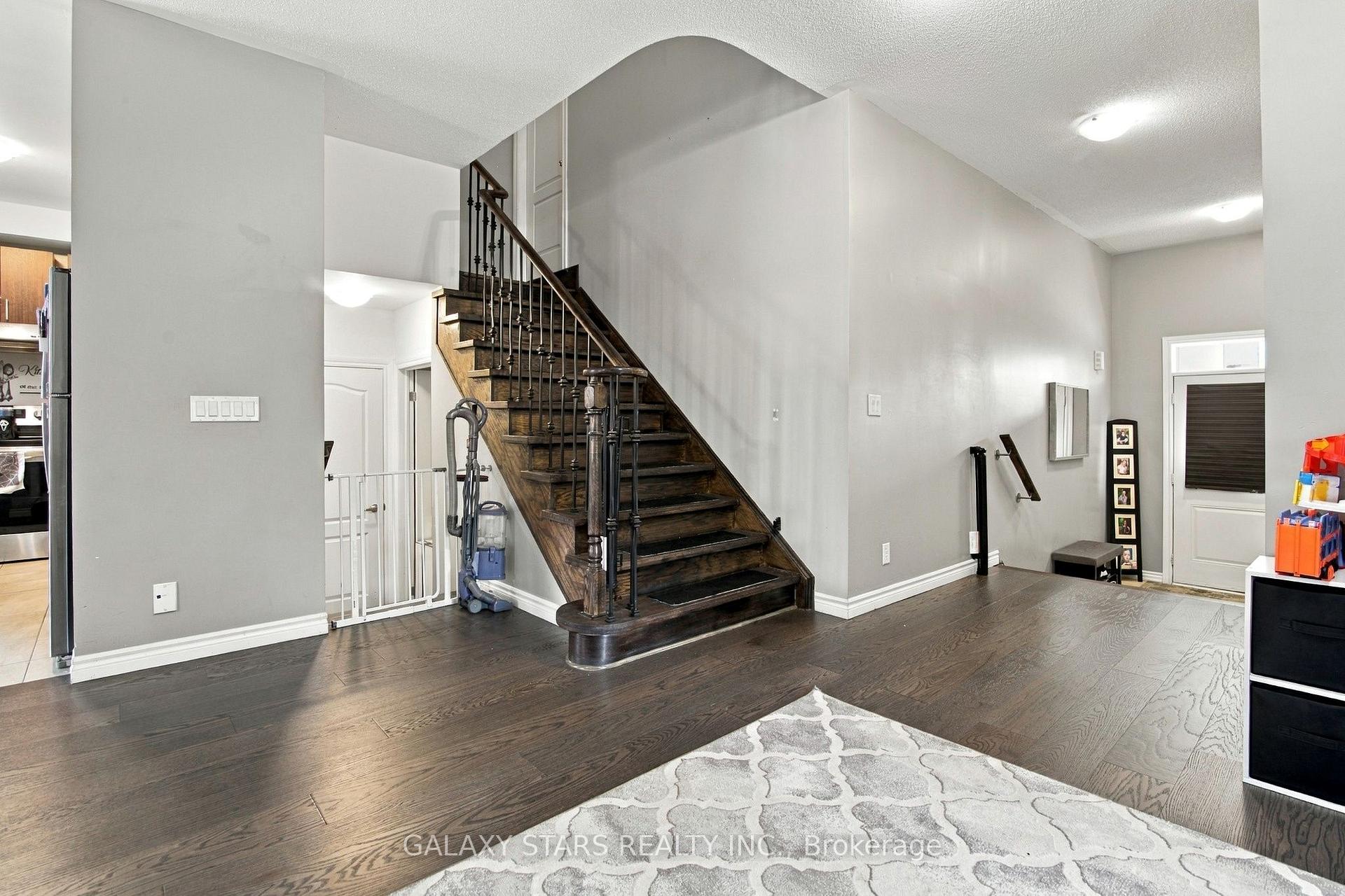 Photo 6 of 297 Pimlico Drive, Oshawa, Windfields — HOMEH