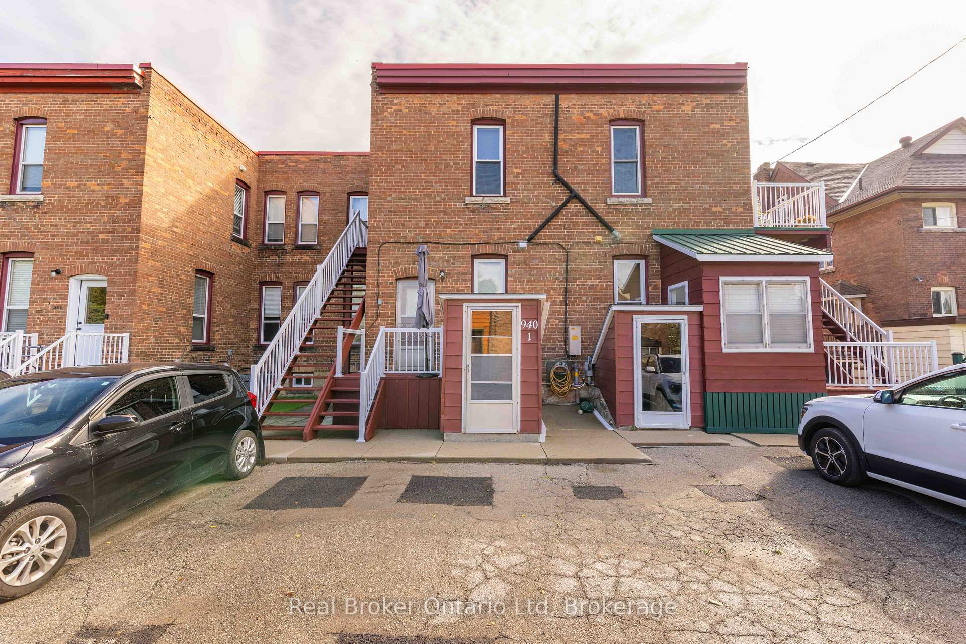 Photo 1 of 940 5th Avenue E, Owen Sound — HOMEH