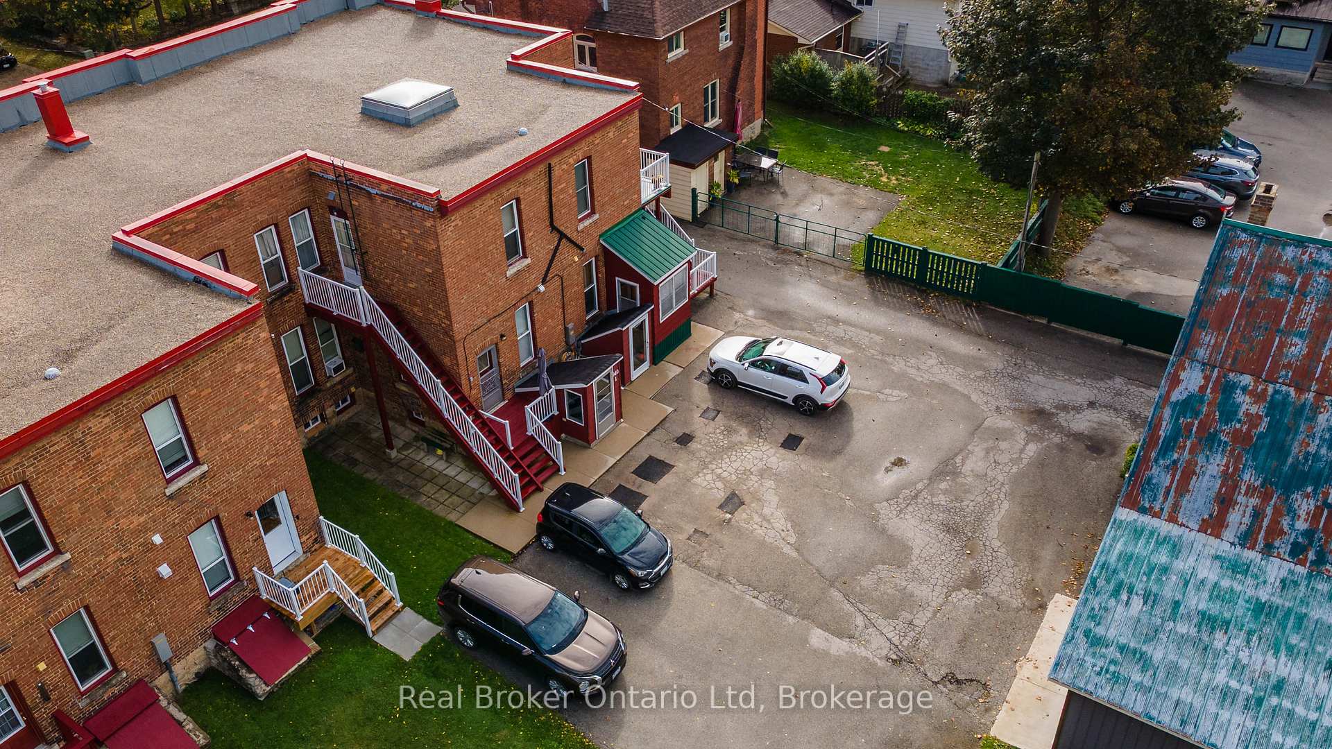 Photo 3 of 940 5th Avenue E, Owen Sound — HOMEH