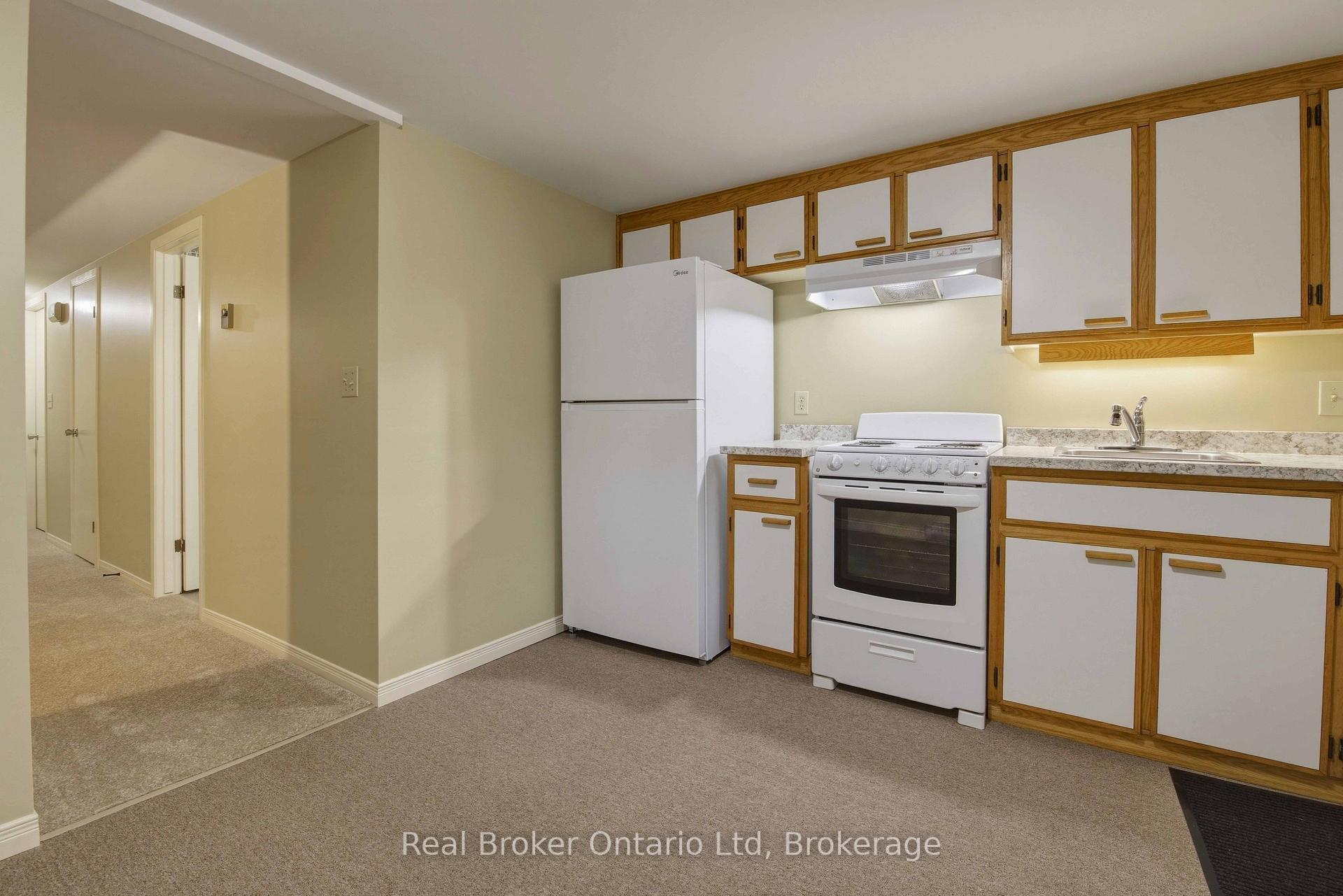 Photo 8 of 940 5th Avenue E, Owen Sound — HOMEH