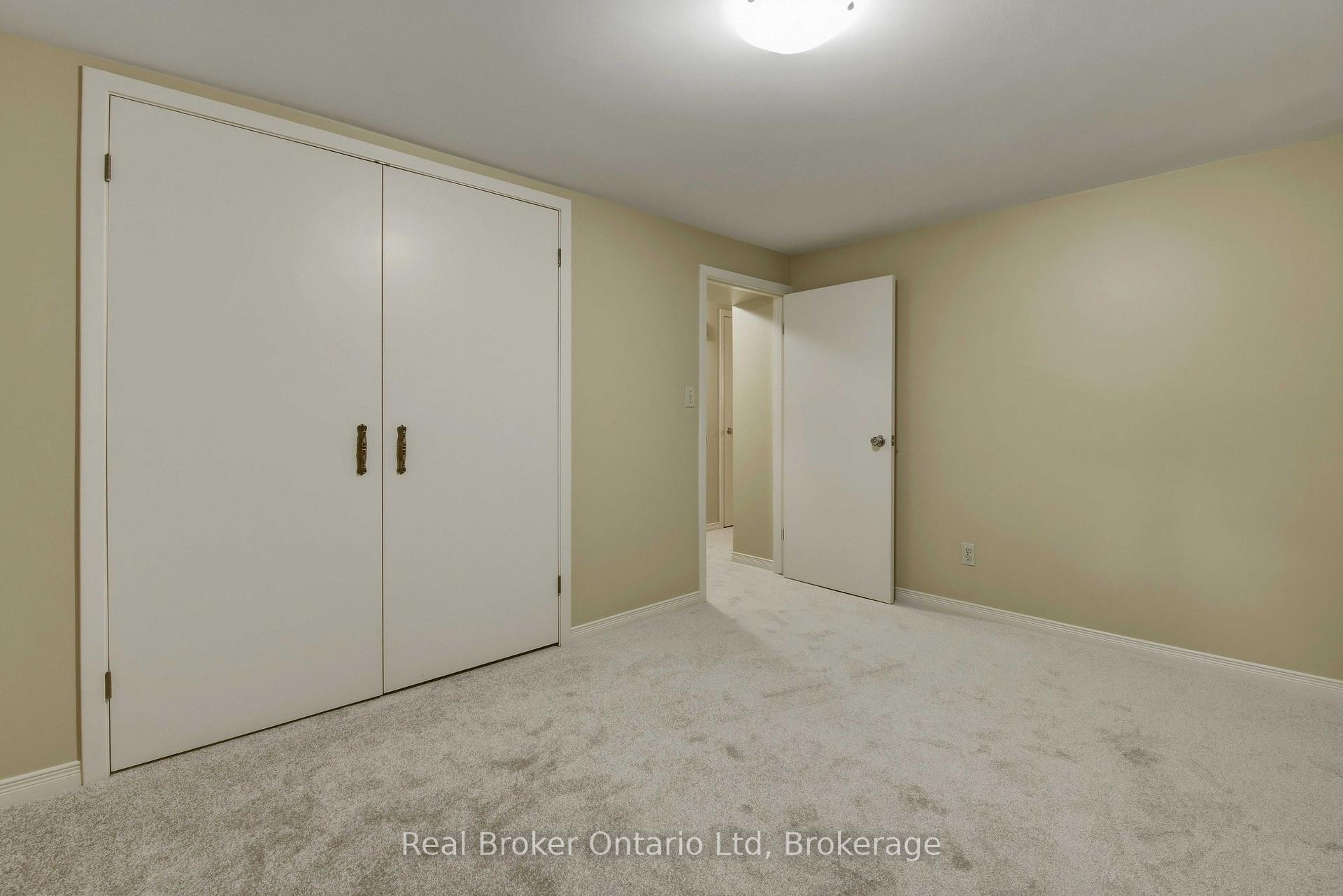 Photo 17 of 940 5th Avenue E, Owen Sound — HOMEH