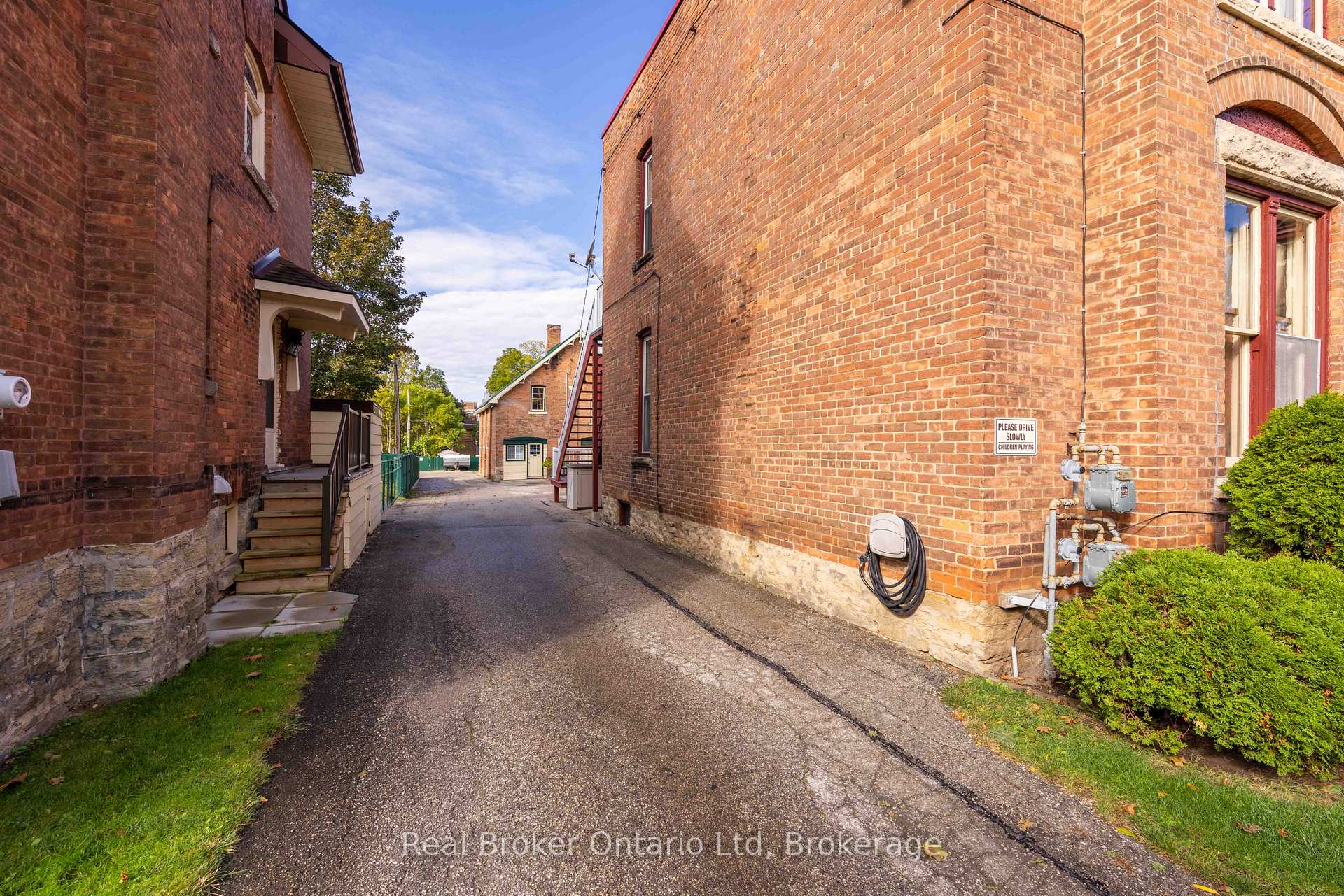 Photo 21 of 940 5th Avenue E, Owen Sound — HOMEH