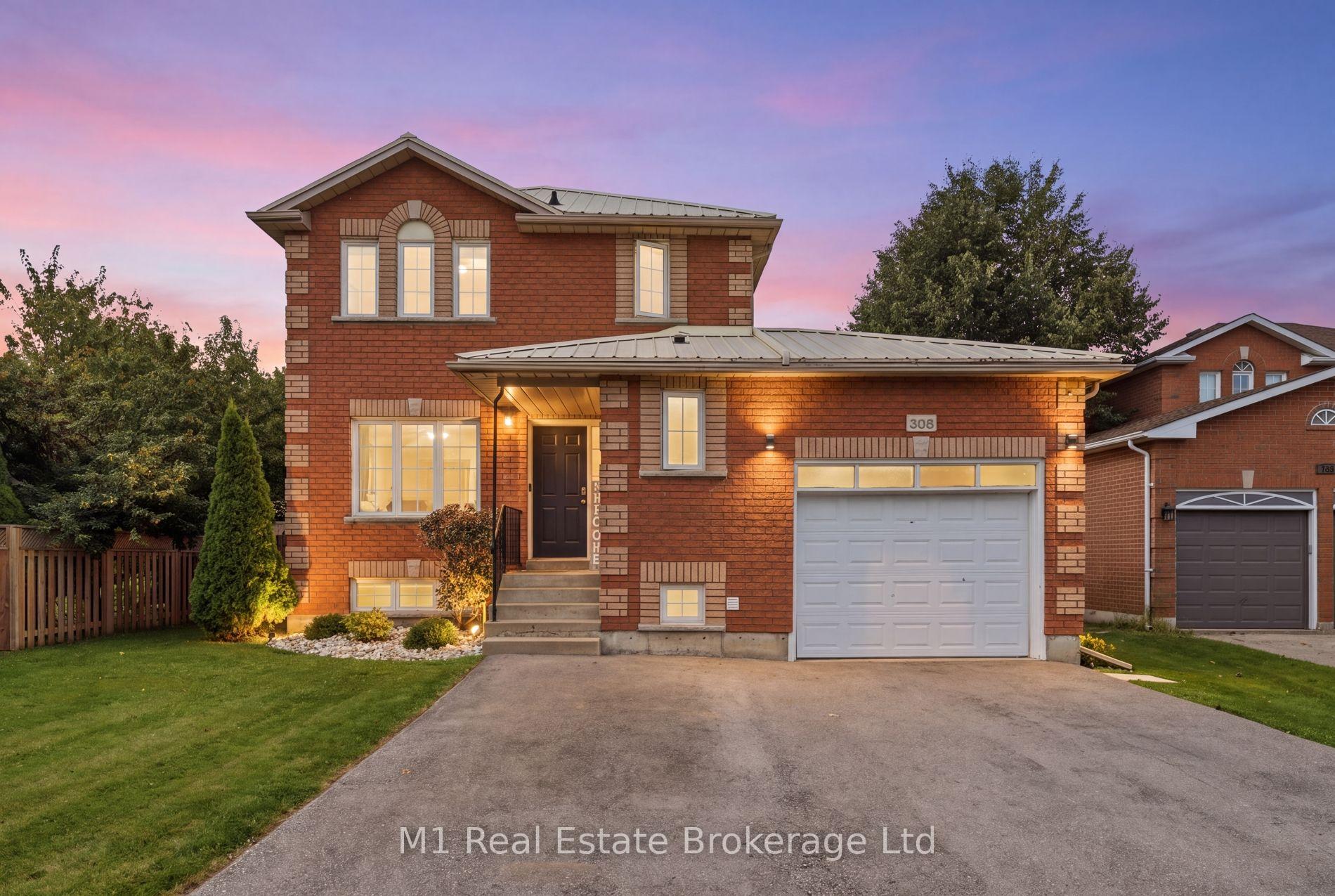 Photo of 308 Daniel Crescent