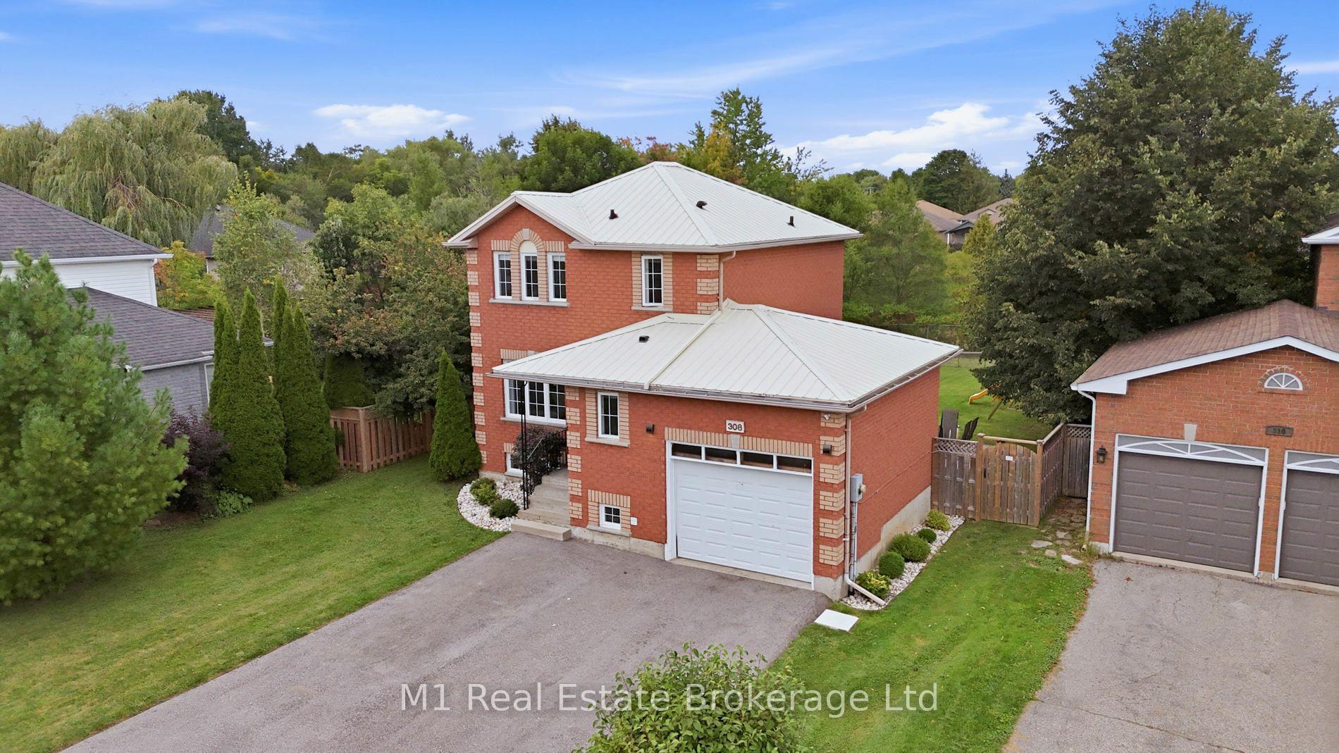 Photo 2 of 308 Daniel Crescent, Centre Wellington, Elora/Salem — HOMEH