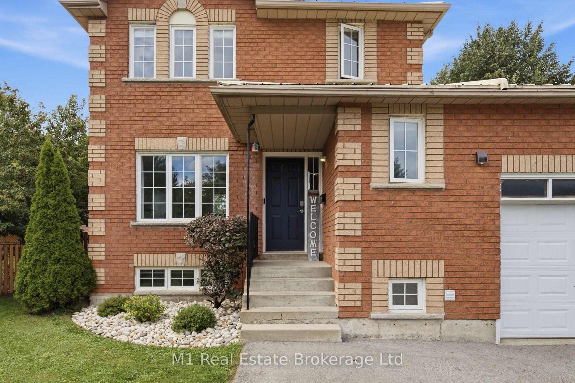 Photo 6 of 308 Daniel Crescent, Centre Wellington, Elora/Salem — HOMEH