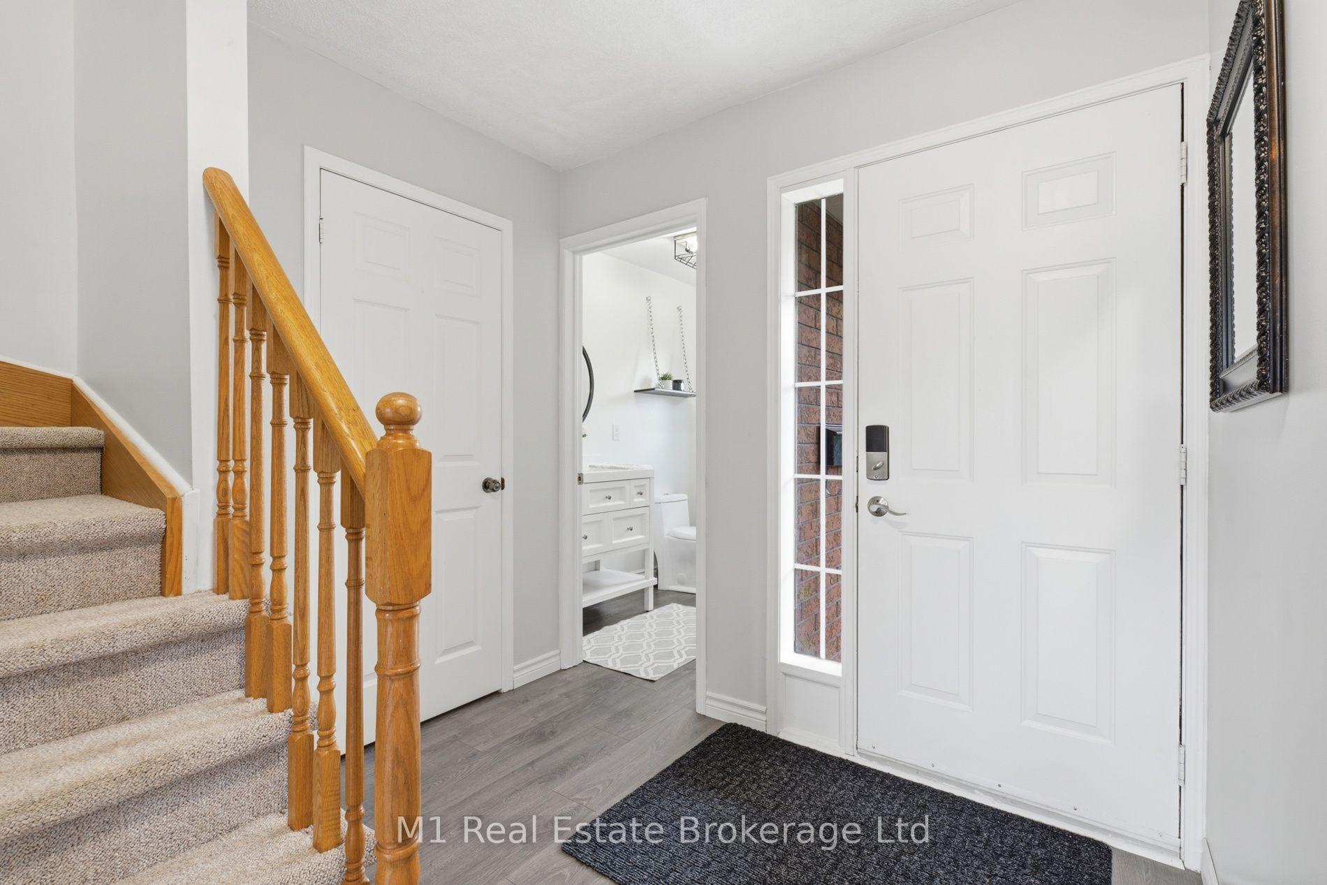 Photo 7 of 308 Daniel Crescent, Centre Wellington, Elora/Salem — HOMEH