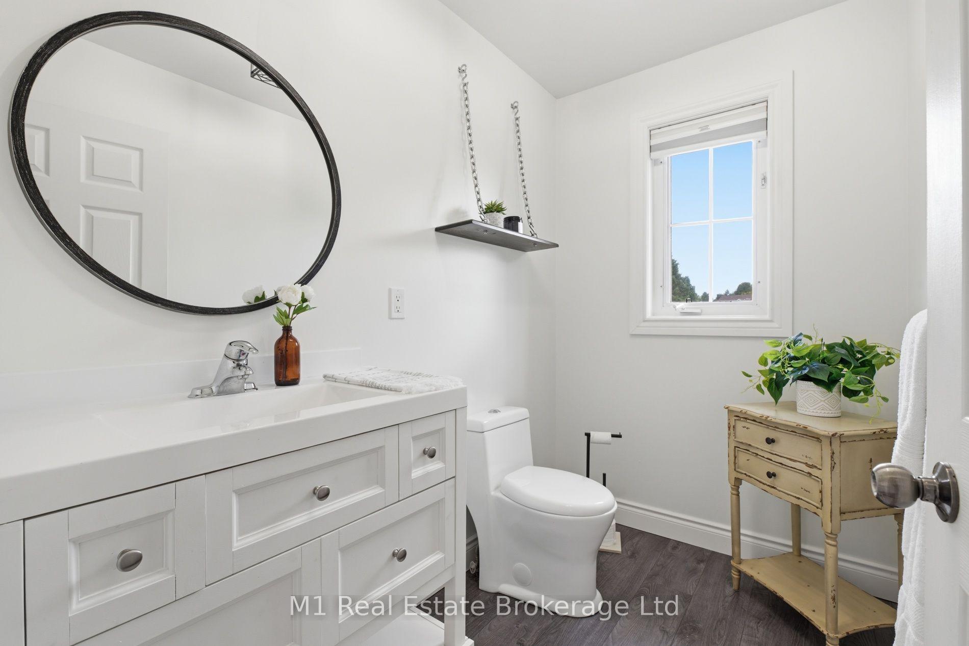 Photo 8 of 308 Daniel Crescent, Centre Wellington, Elora/Salem — HOMEH