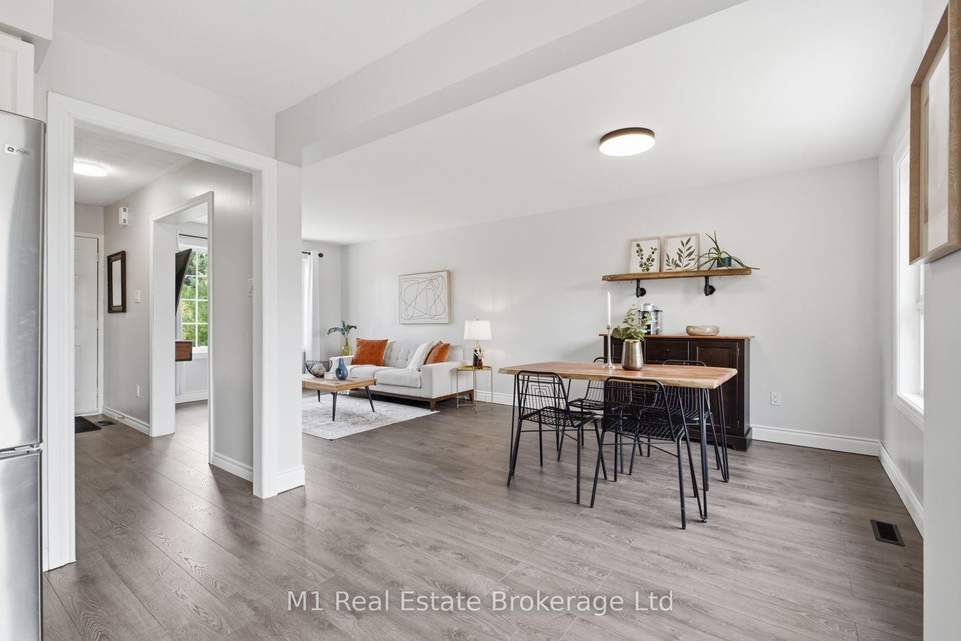 Photo 14 of 308 Daniel Crescent, Centre Wellington, Elora/Salem — HOMEH