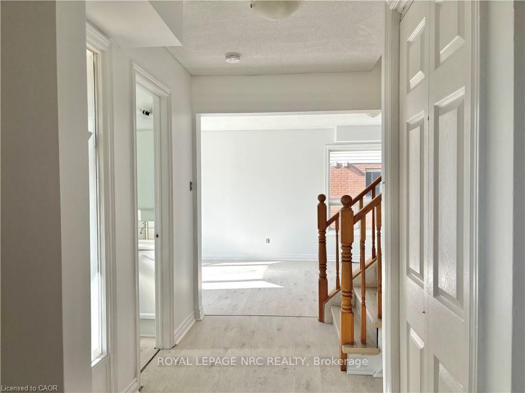 Photo 4 of Unit A, 299 Main Street, Grimsby, Grimsby East — HOMEH